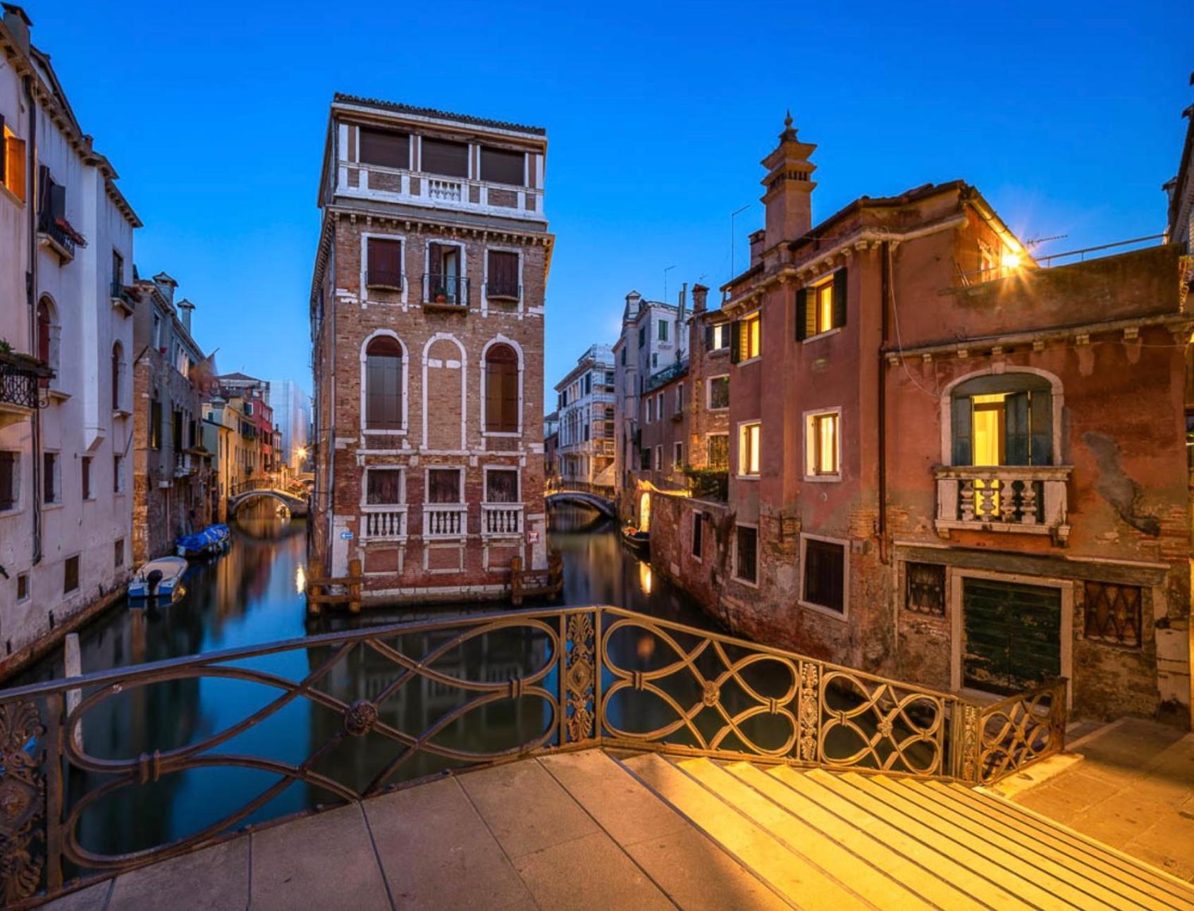 CA ZULIAN amazing canal view apartment