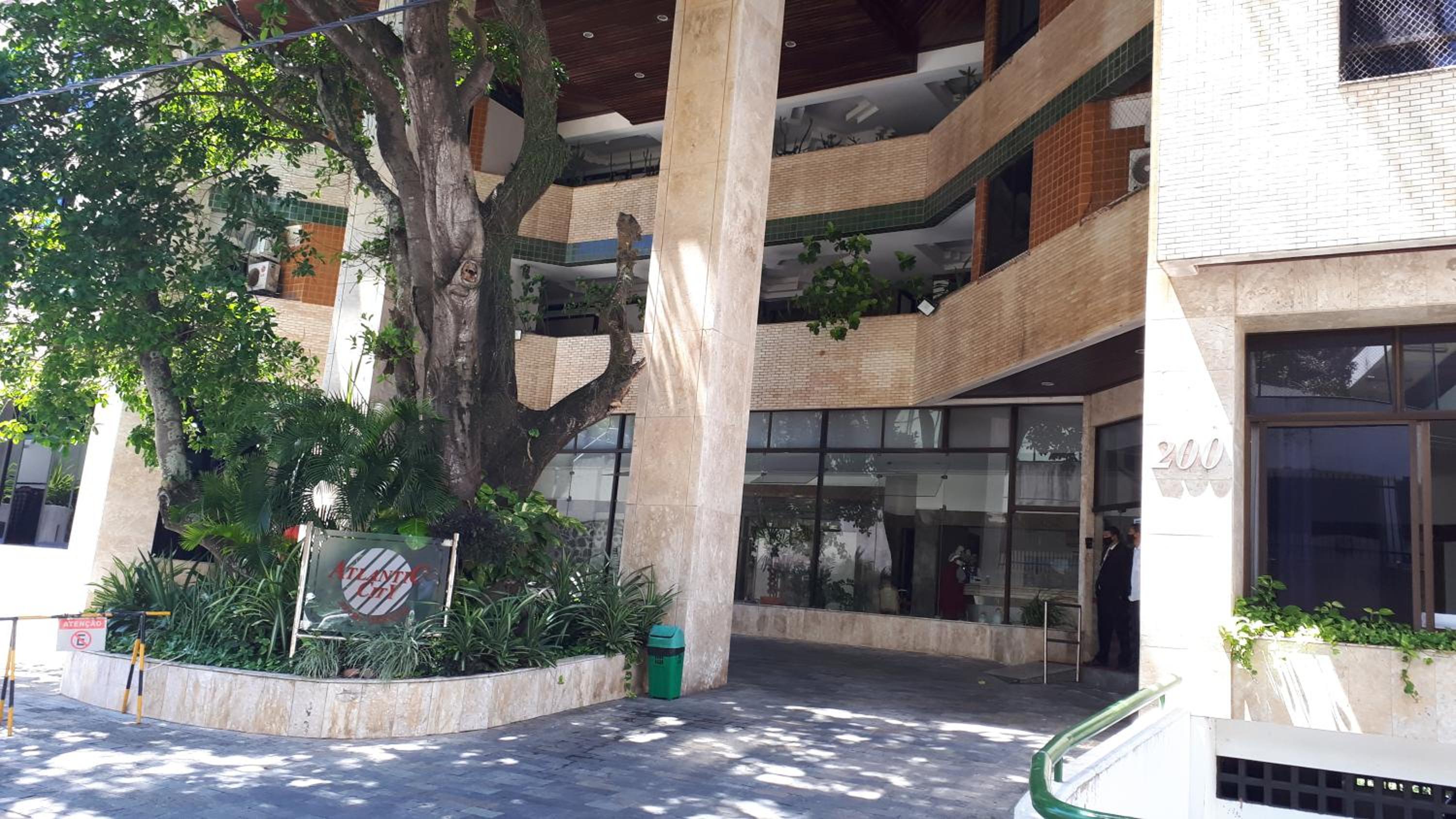 Hotel Flat Atlatic City Apart Hotel Barra Ondina em Salvador - Image 1