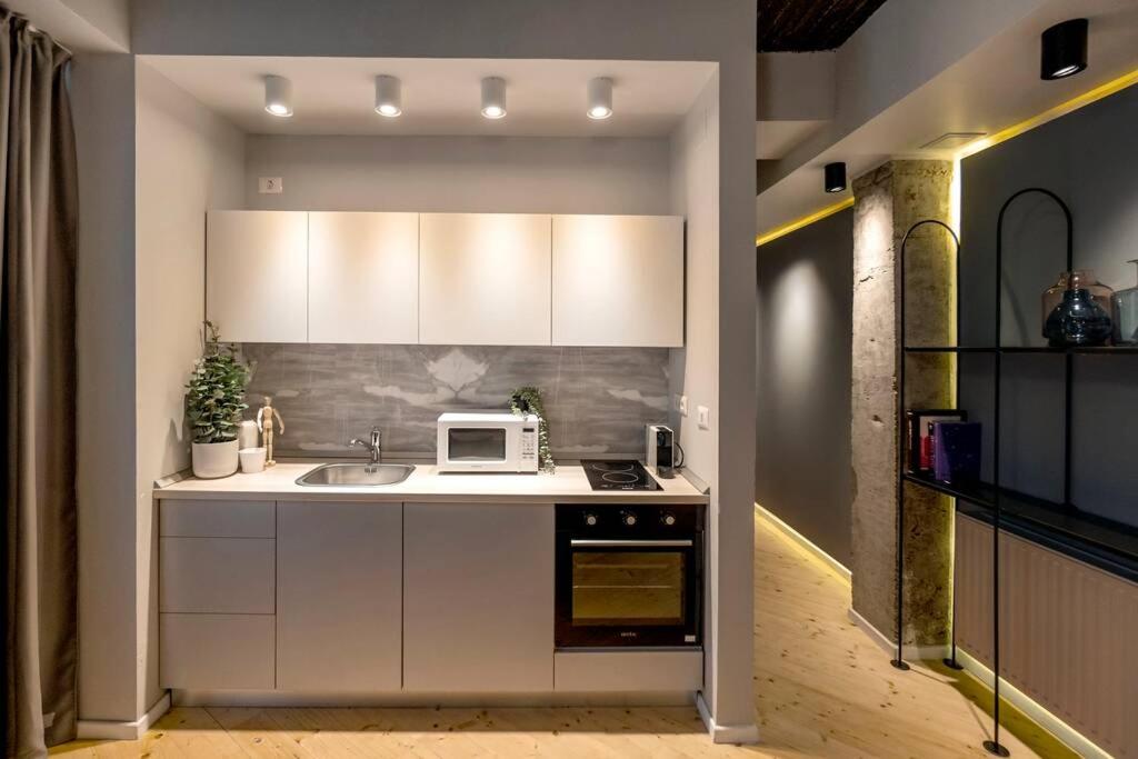 Marvellous Design 2Br Old Town view 3