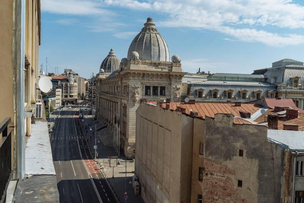 Sunny 2BR Flat - Old Town View view 2