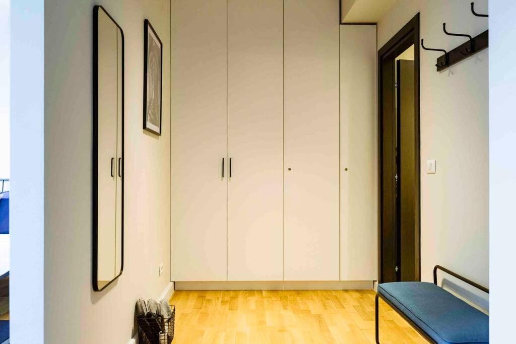 Vivando - Classy Studio E + Parking view 3