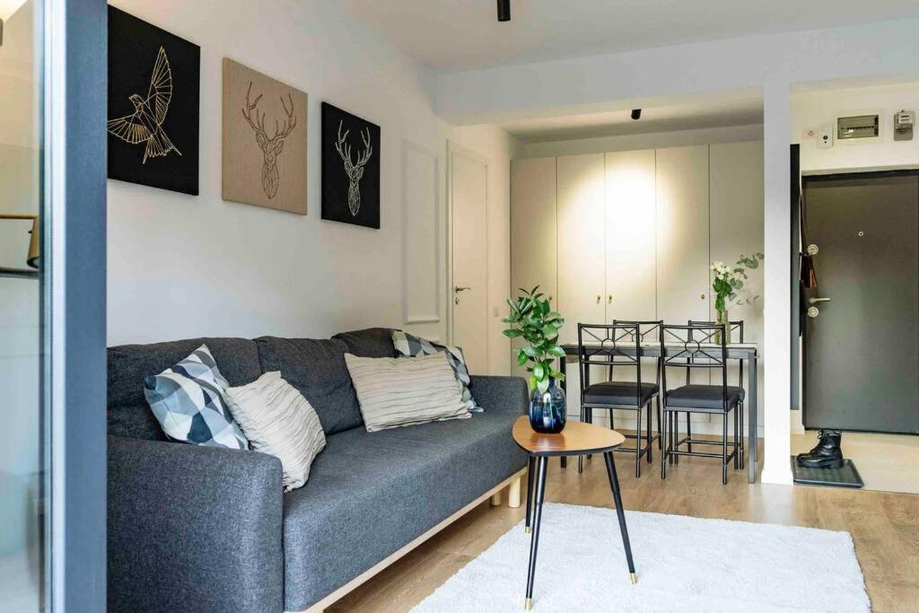 Bright Apartment - Top Location - City Balcony view 4