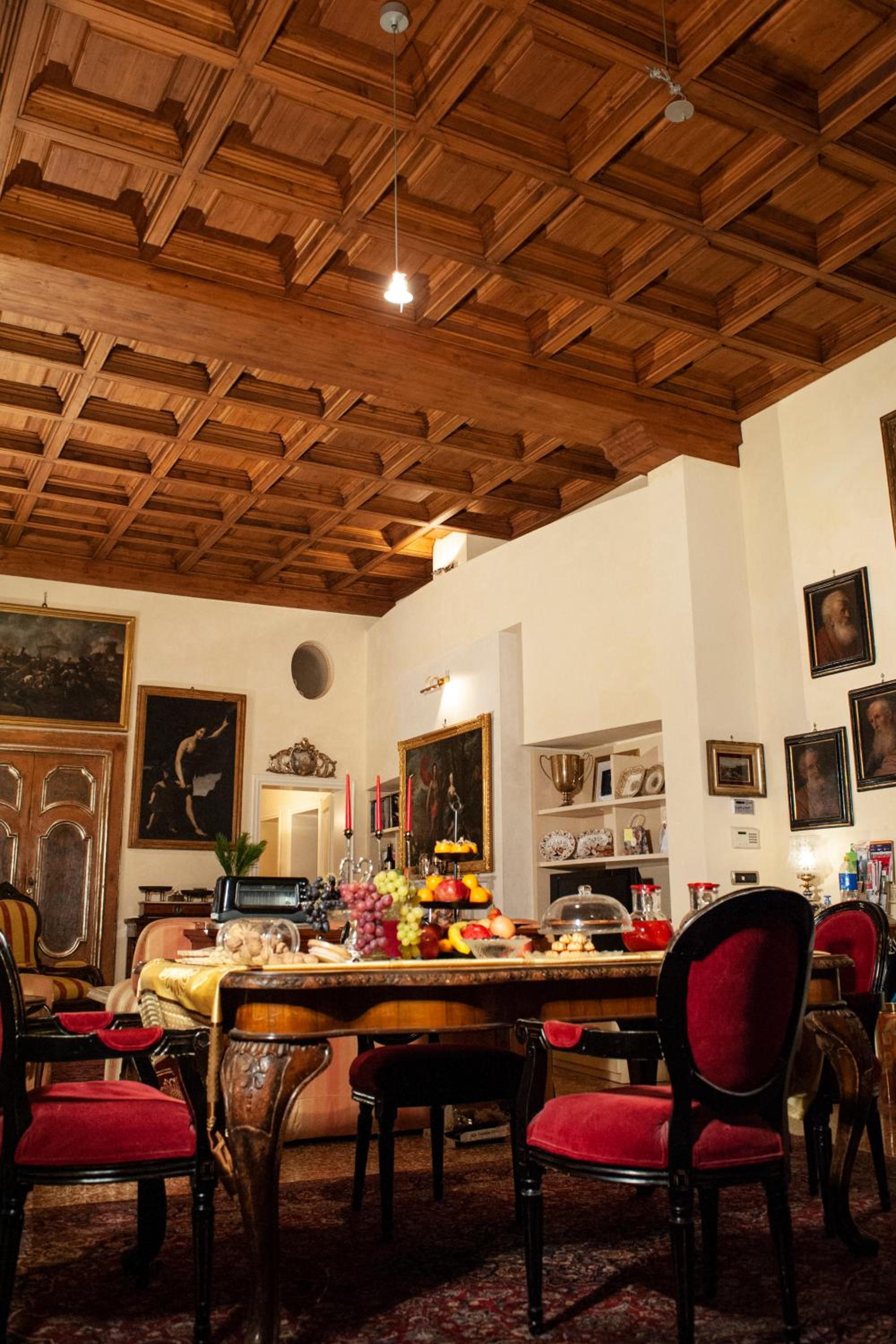 Gran Suite Piazza Maggiore - T&T communications photo 3
