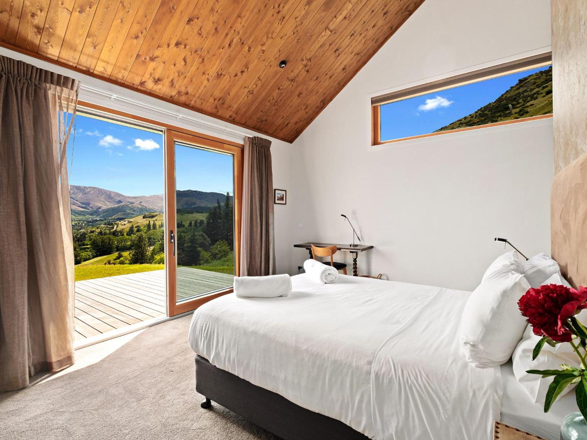 Sicilian Luxury Retreat view 5