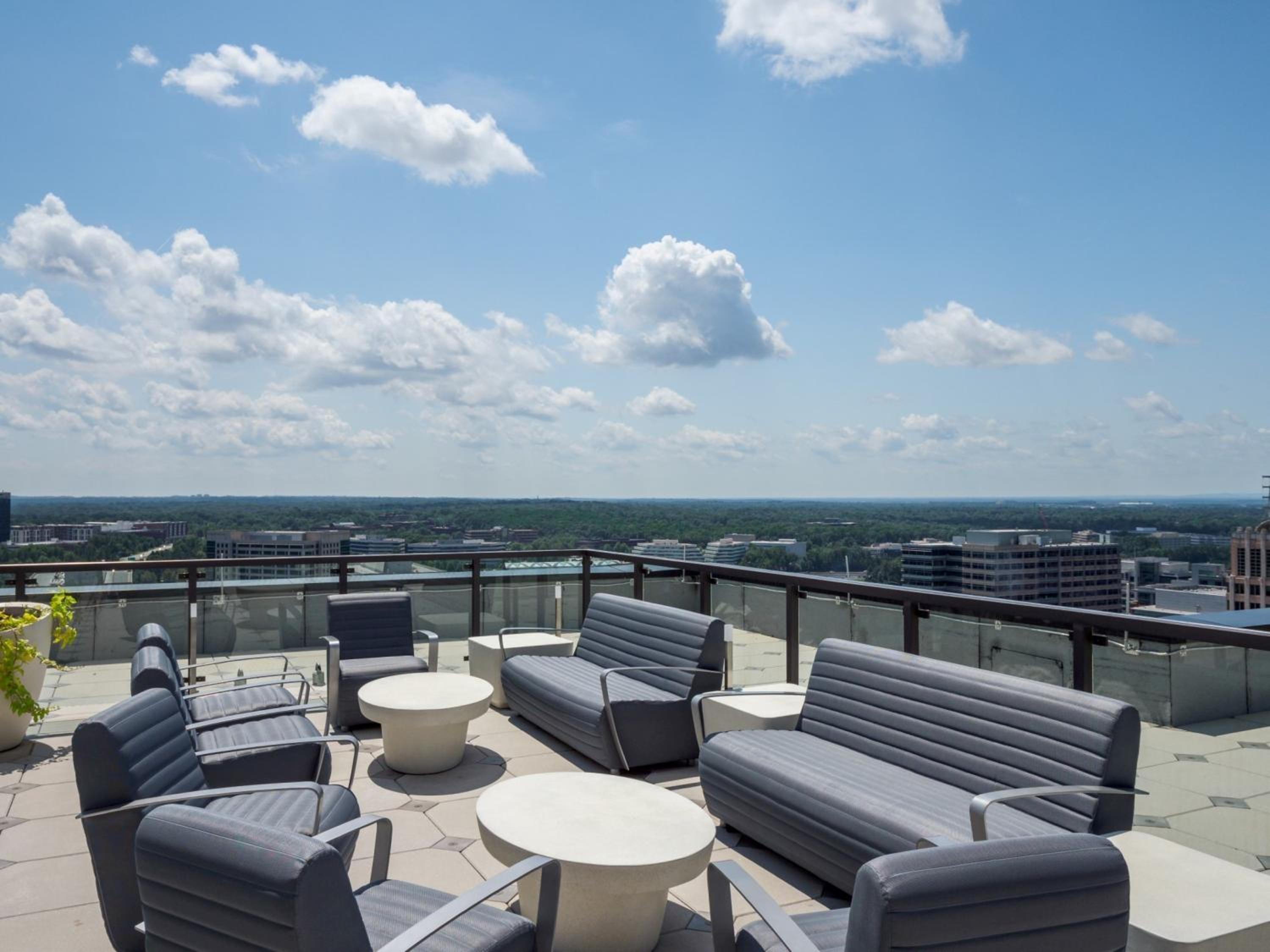 Bluebird Suites at Reston Town Center - Property Image 4