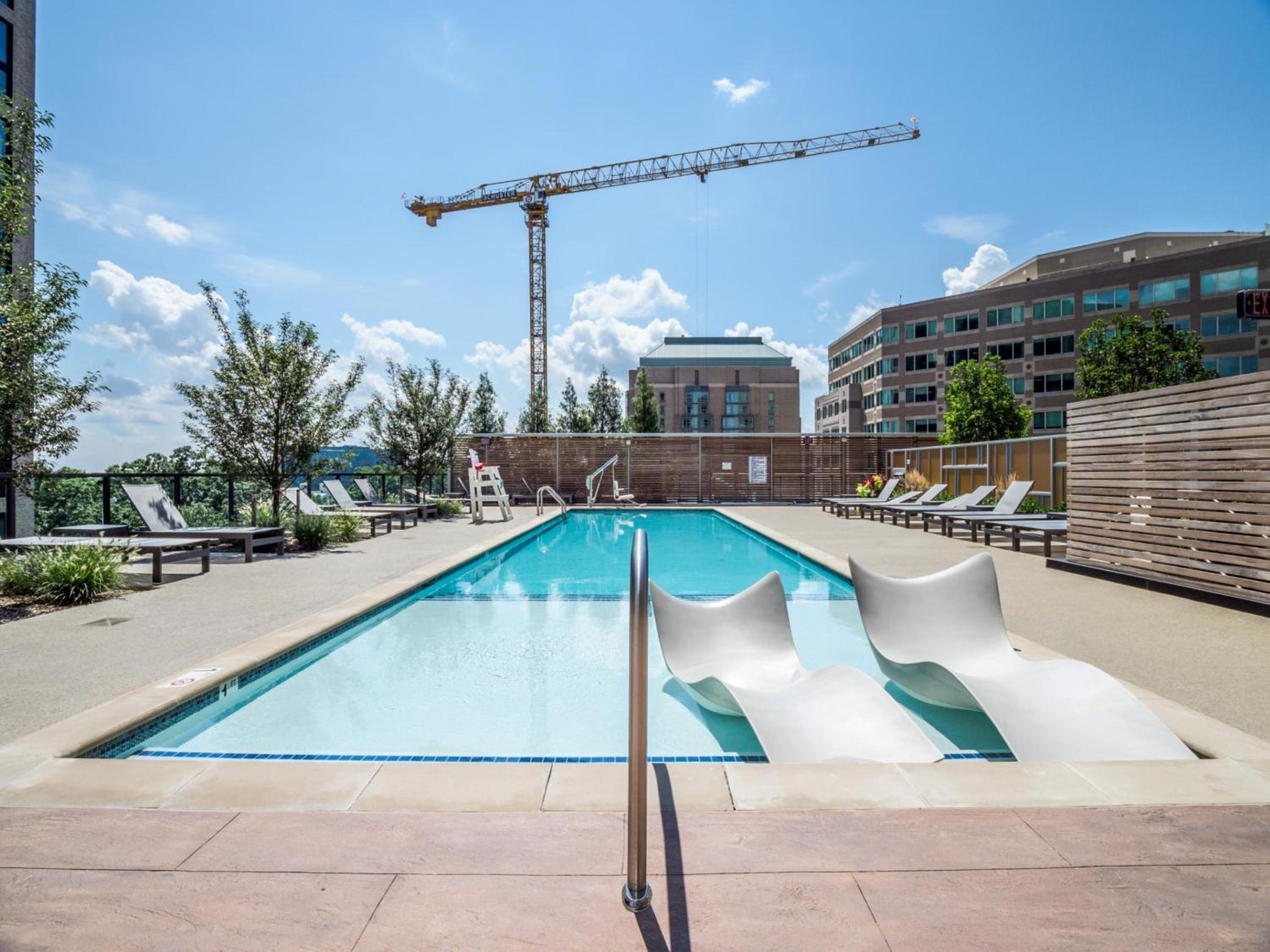 Bluebird Suites at Reston Town Center - Property Image 7