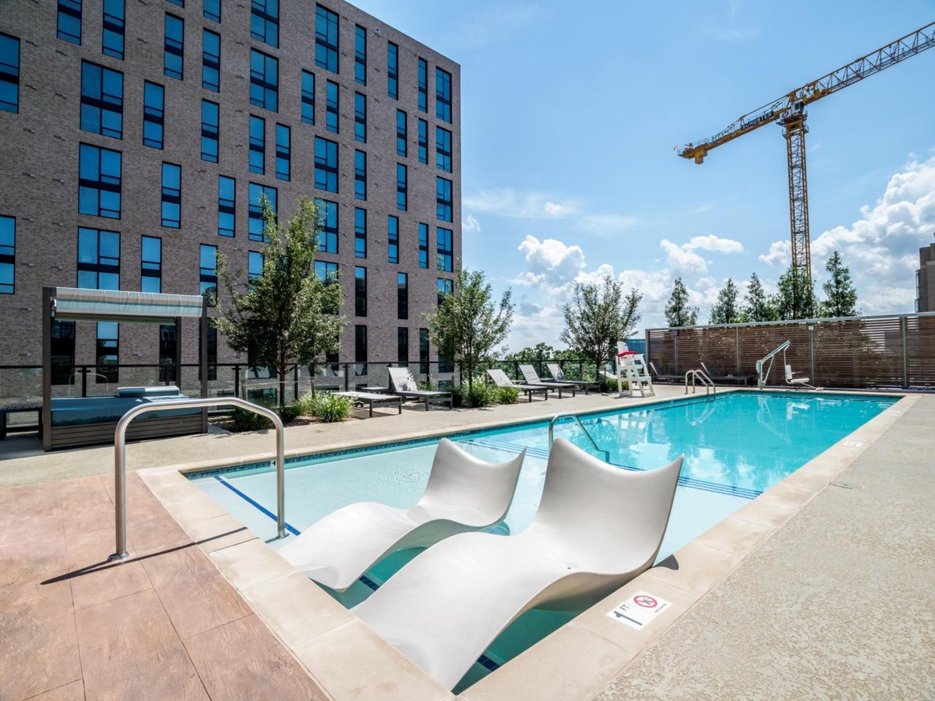 Bluebird Suites at Reston Town Center - Property Image 5