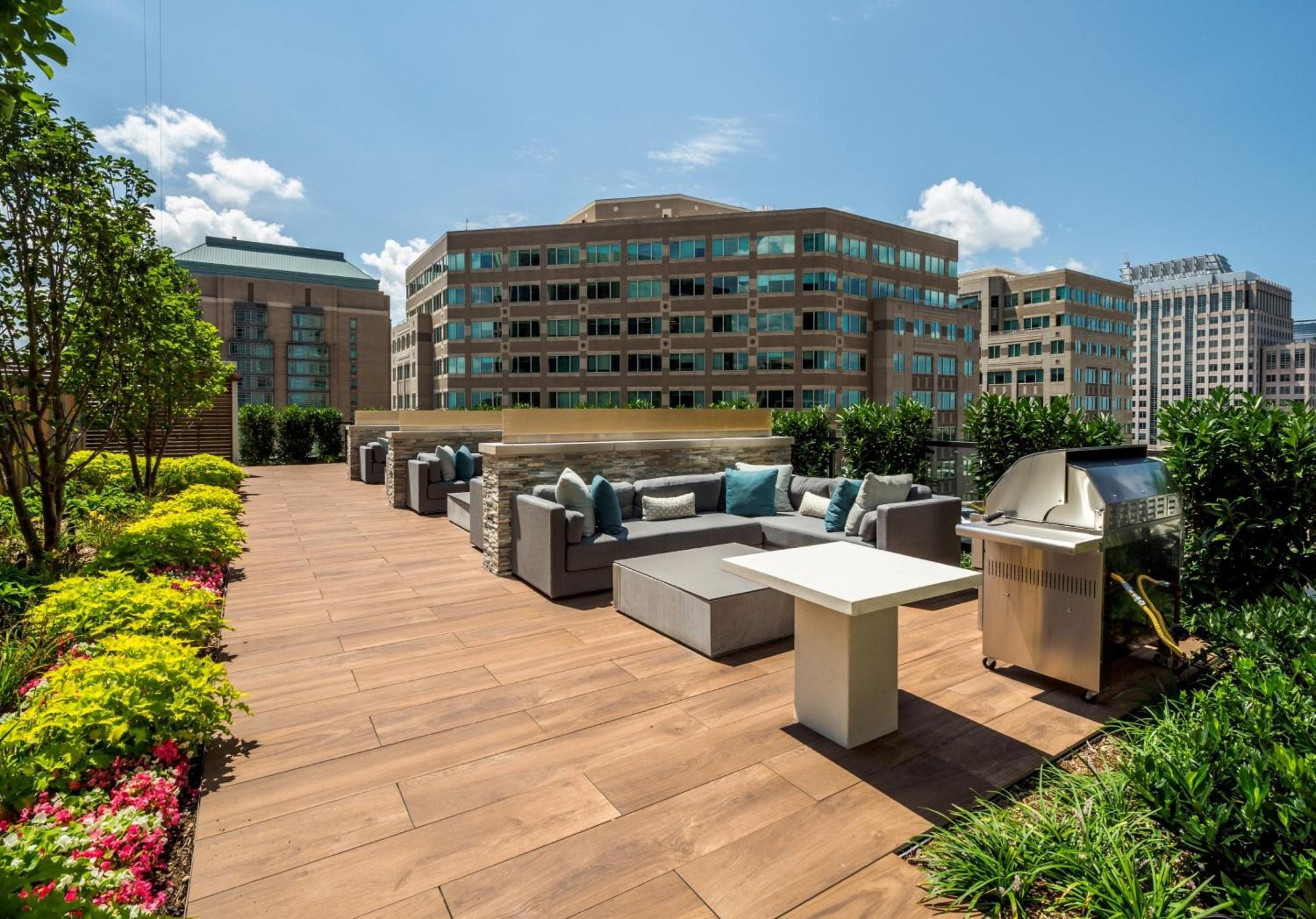 Bluebird Suites at Reston Town Center - Property Image 11