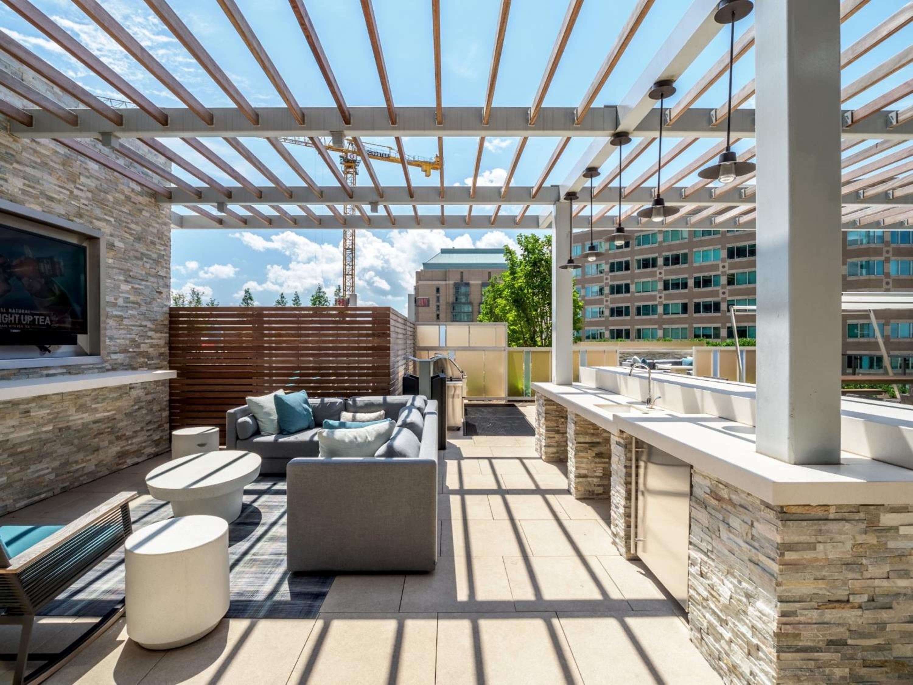Bluebird Suites at Reston Town Center - Property Image 14