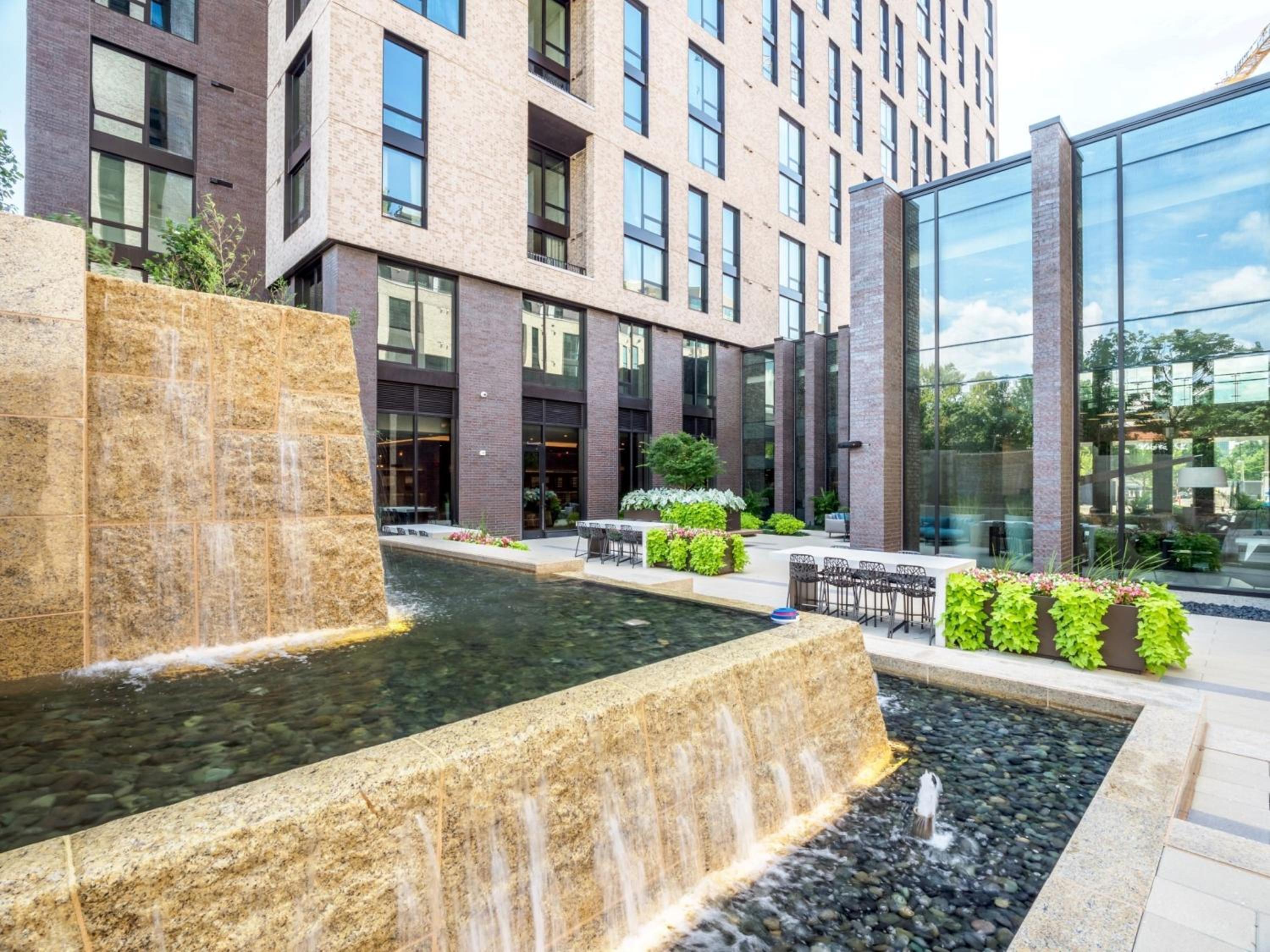 Bluebird Suites at Reston Town Center - Property Image 35