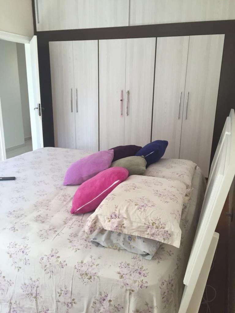 Apartamento para pessoas de família ou a negócio, Ap Grande 3 quartos no Brás próximo igreja Mundial,mercado municipal, 25 de março, templo Salomão, metro 