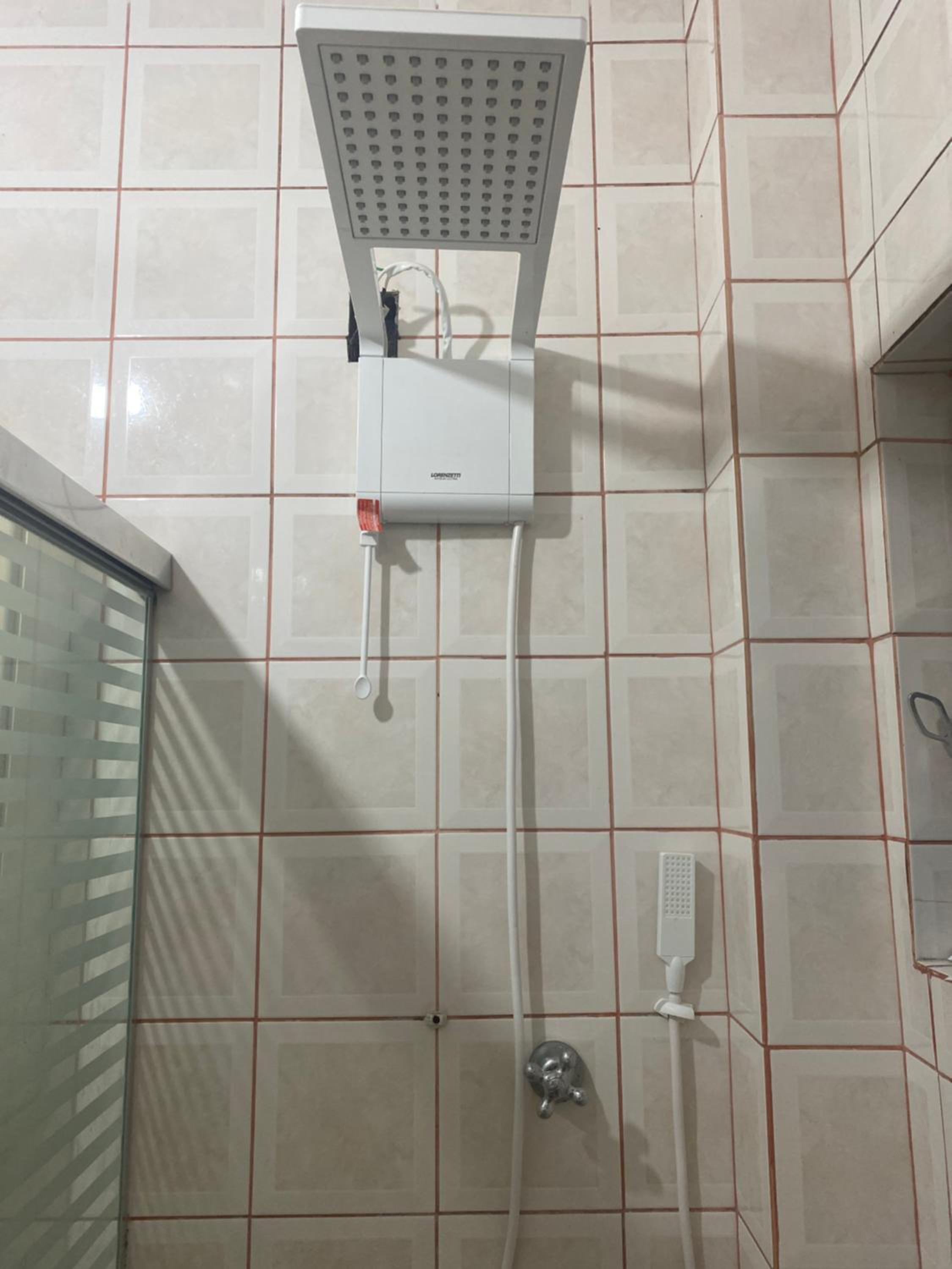 Apartamento para pessoas de família ou a negócio, Ap Grande 3 quartos no Brás próximo igreja Mundial,mercado municipal, 25 de março, templo Salomão, metro 