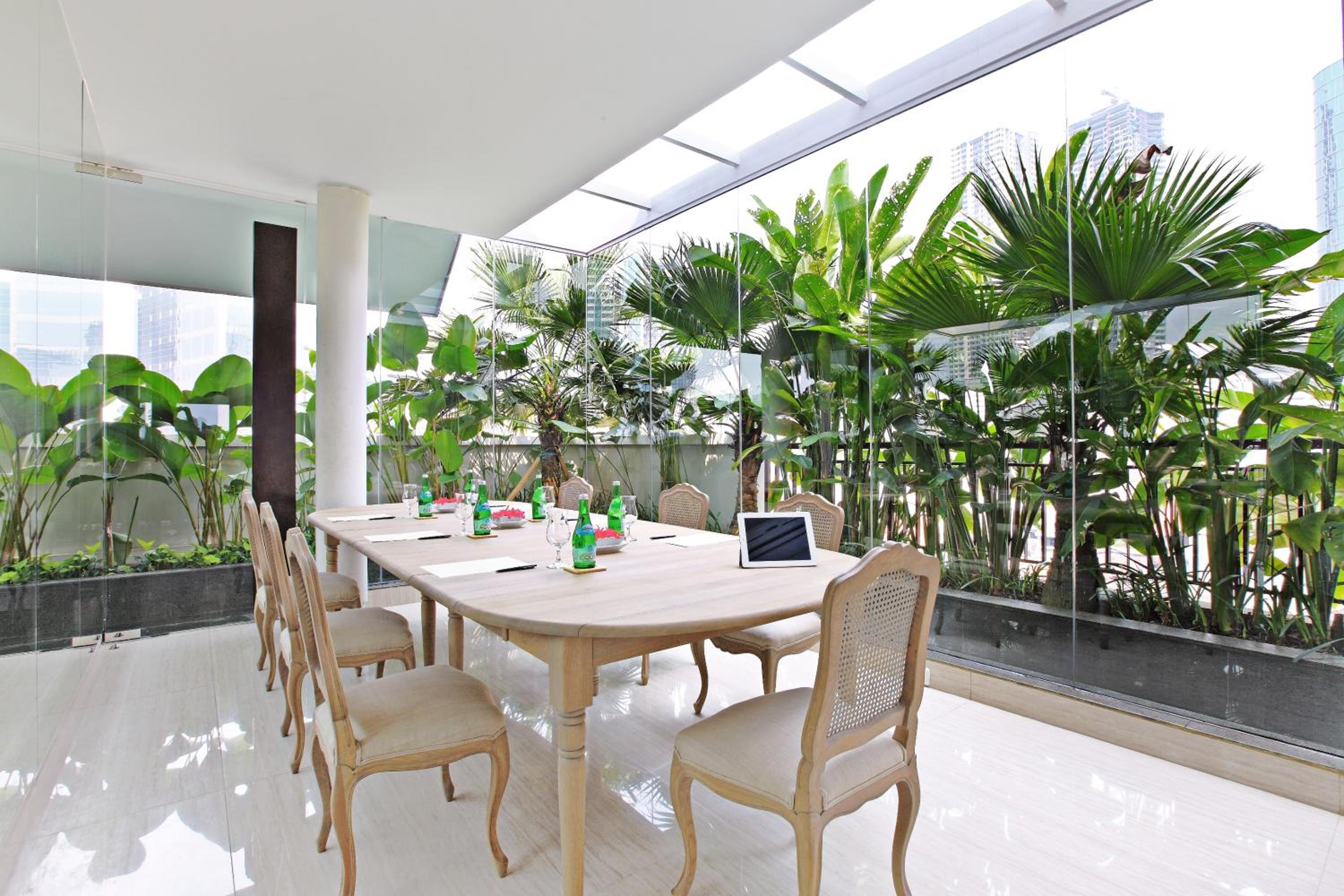 Rasuna Icon Hotel