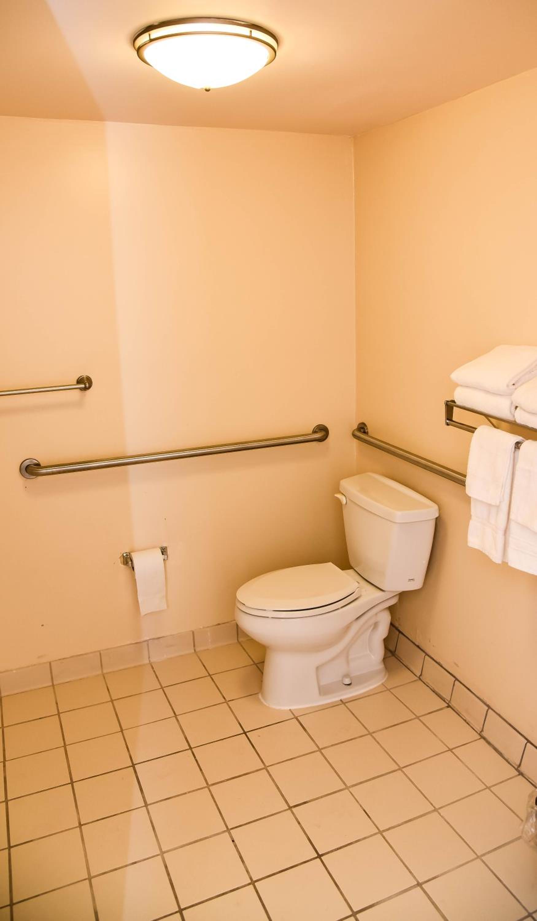 Baymont by Wyndham Columbus GA - Image 3