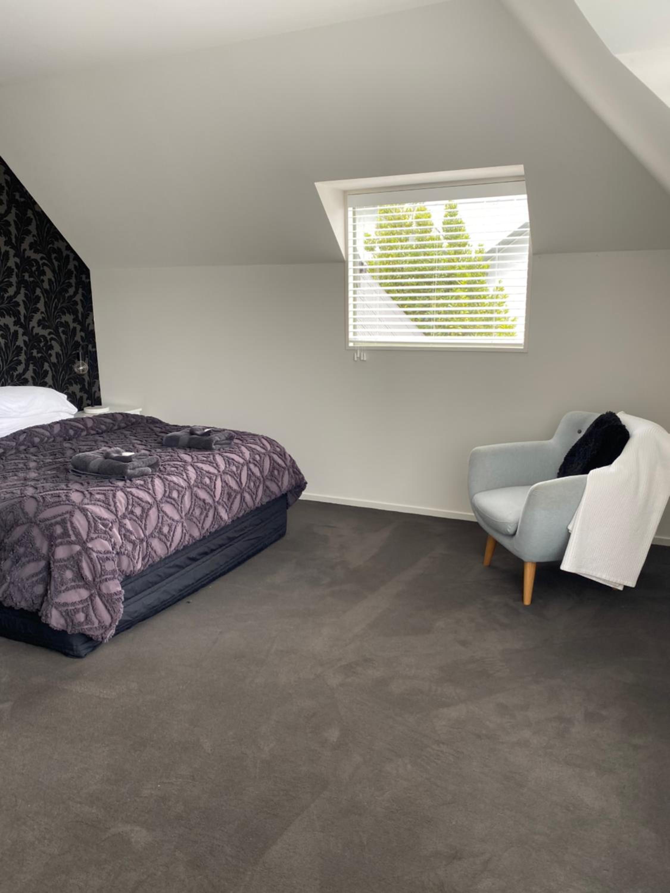 Home By Hagley Park