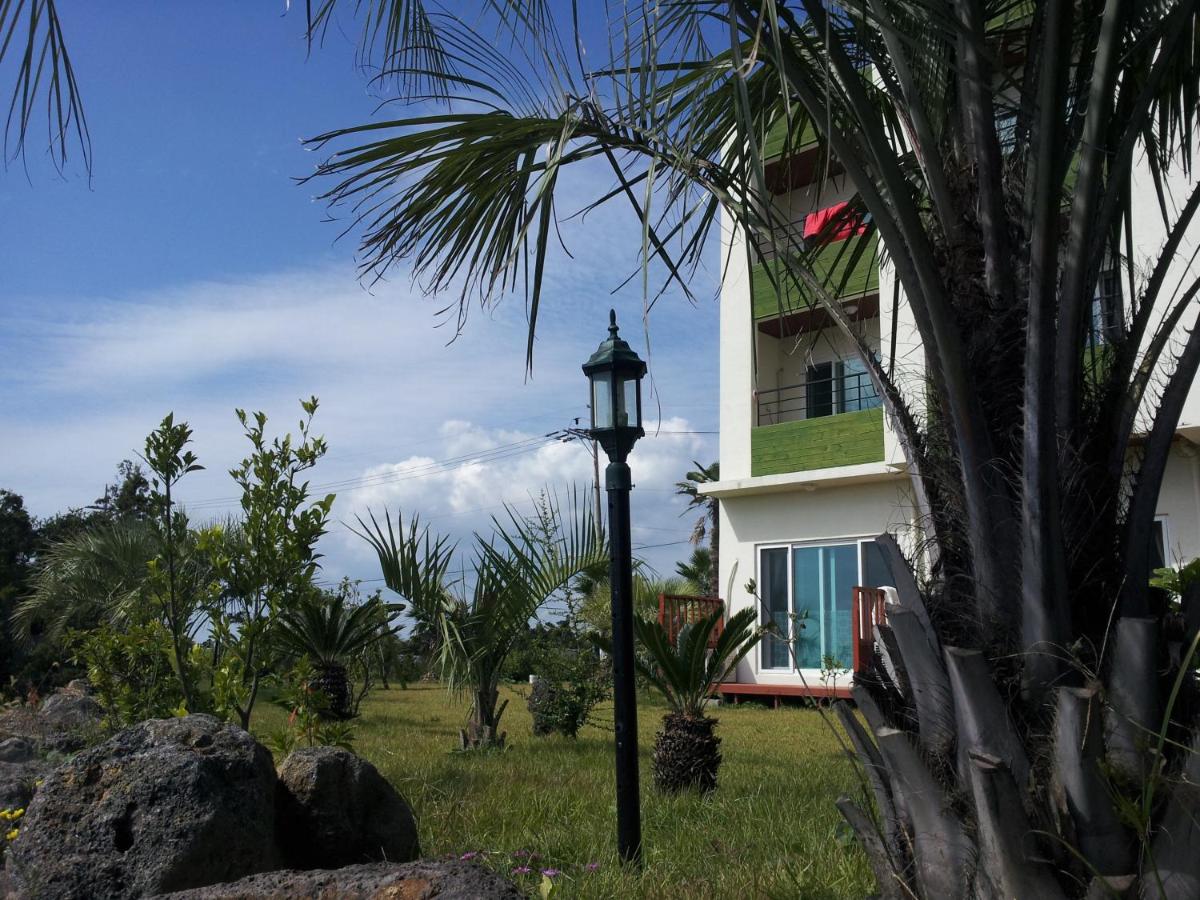 Jeju Bada Wi Olle Pension