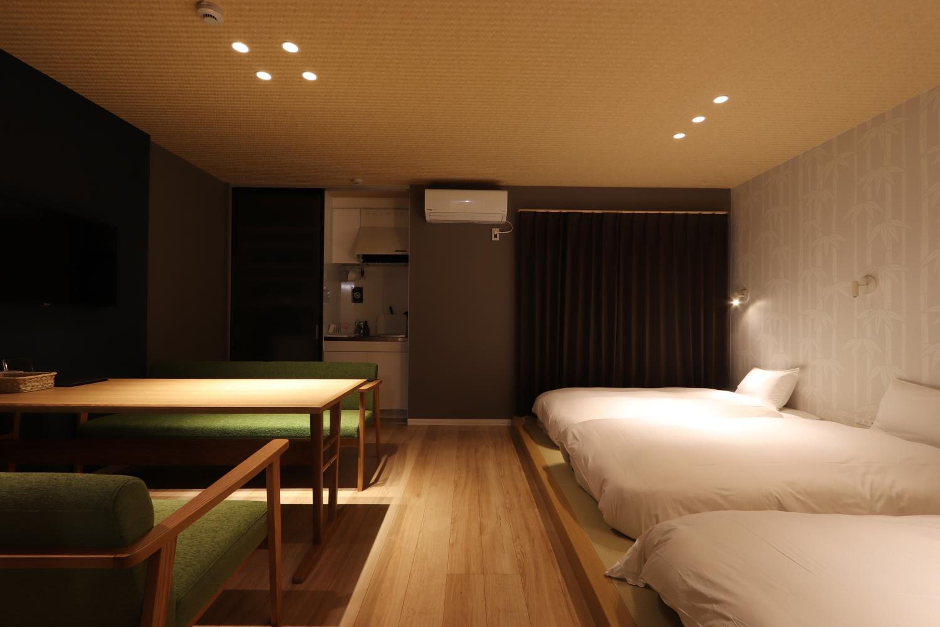5 minutes Shin-Osaka 9
