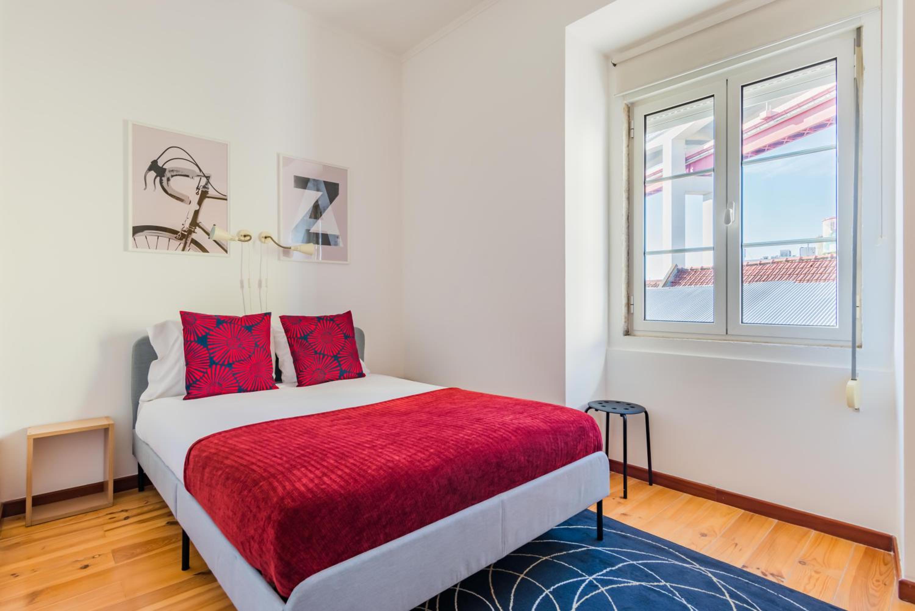 LX Urban Living, 2BR Apartment view 2