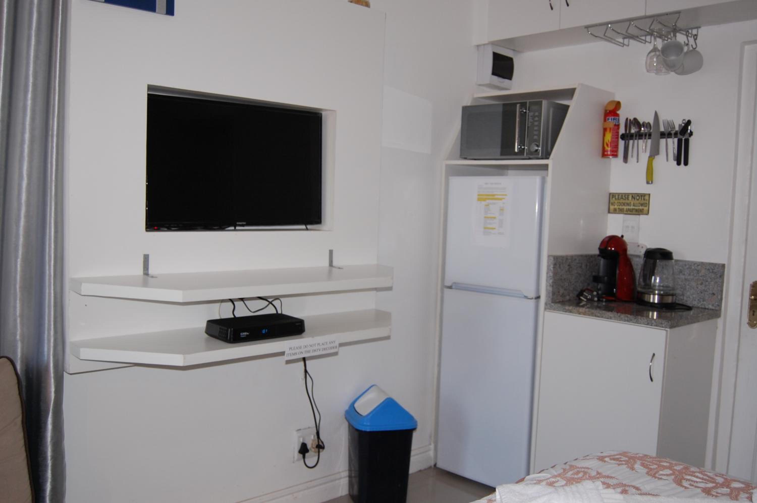 RJs Guesthouse