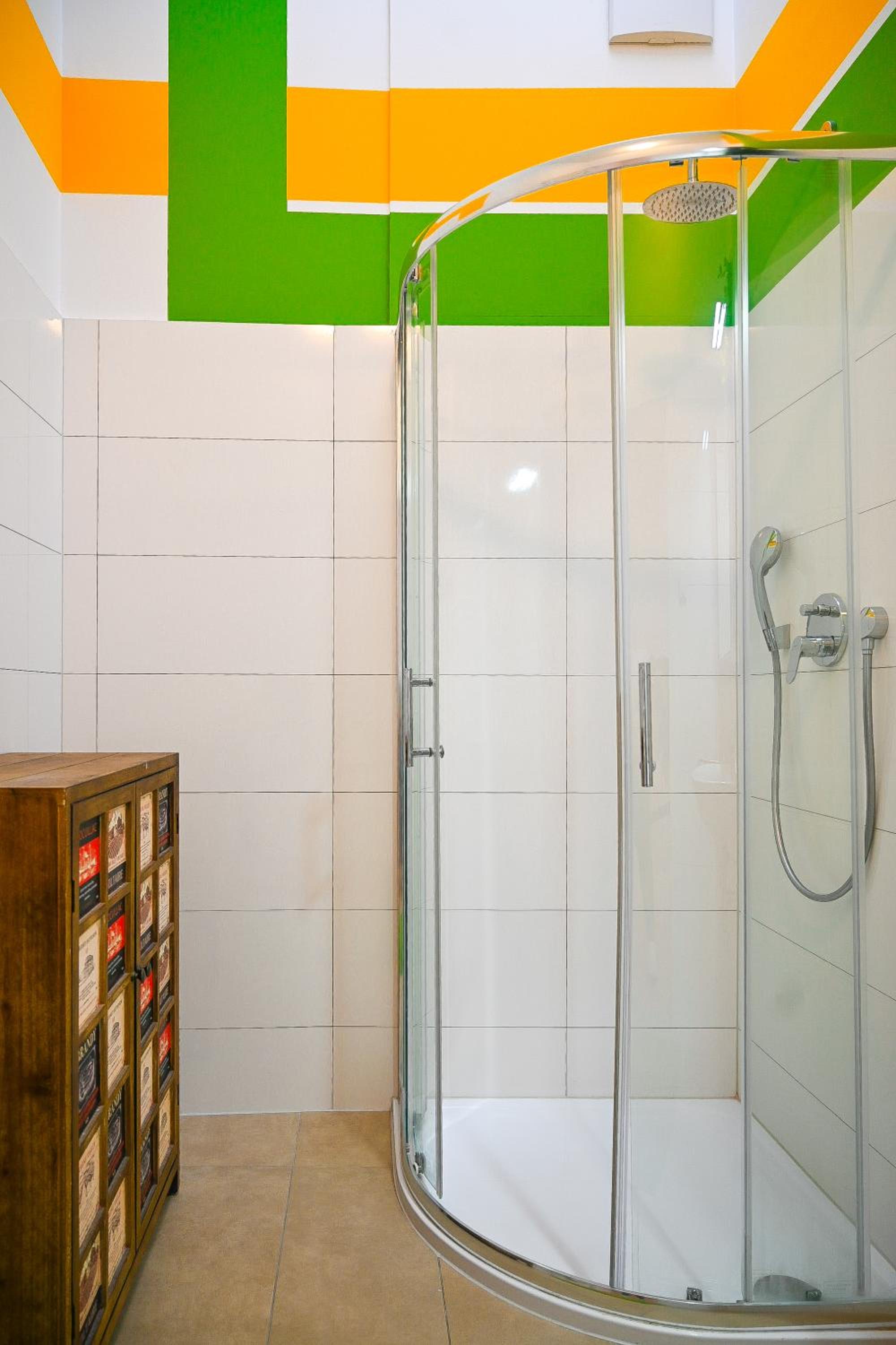 3BR Apartment with Balcony near Naschmarkt City Center