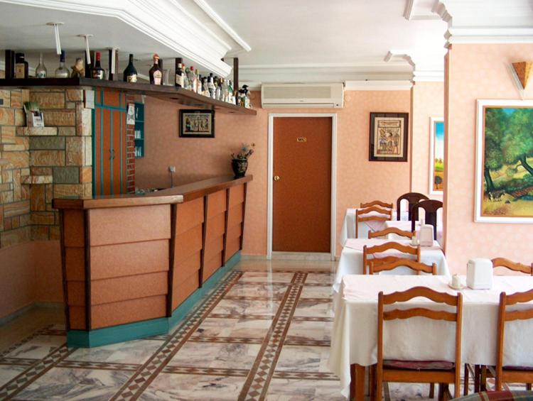 Blue Yacht Marina Apart Hotel - Image 27