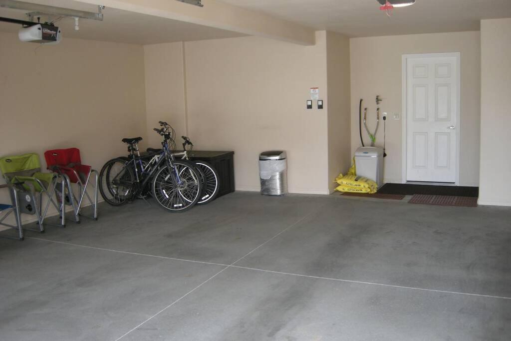 Mesquite Nevada Vacation Rental - Ground Level and double car garage - Property Image 12