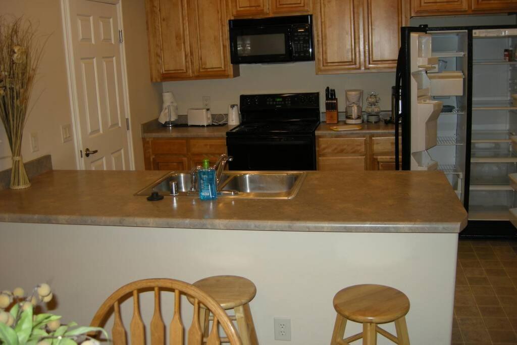 Mesquite Nevada Vacation Rental - Ground Level and double car garage - Property Image 9