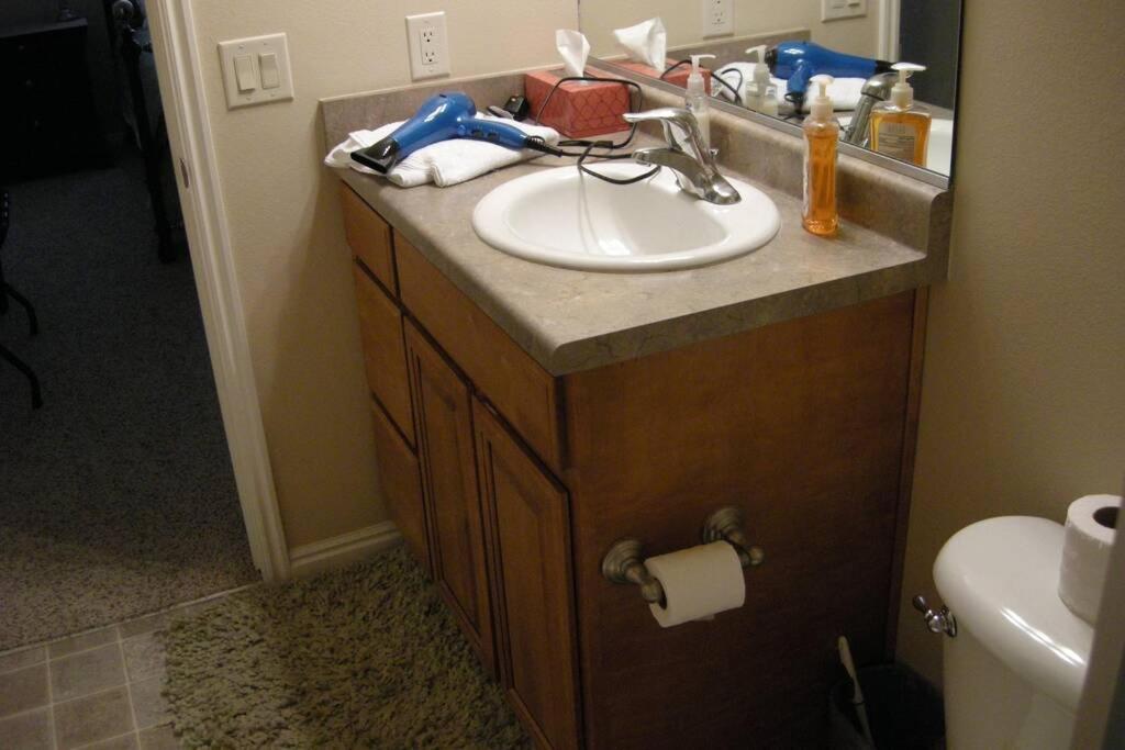 Mesquite Nevada Vacation Rental - Ground Level and double car garage - Property Image 6
