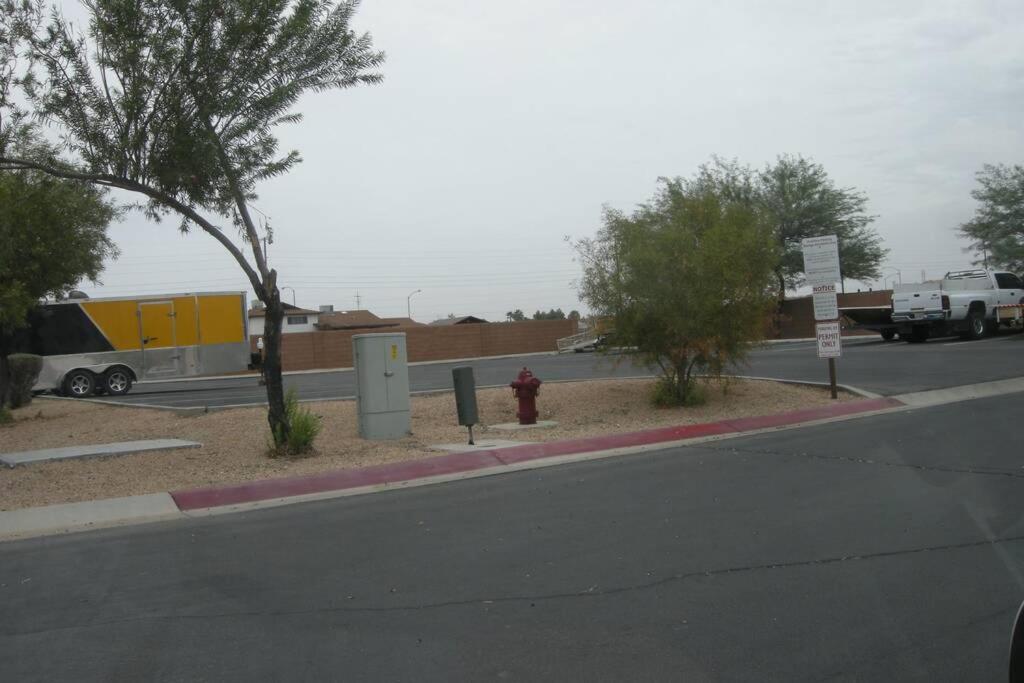 Mesquite Nevada Vacation Rental - Ground Level and double car garage - Property Image 4