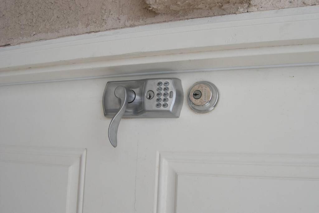 Mesquite Vacations - Mesquite Nevada Vacation Rental - Ground Level and double car garage - Property Image 2