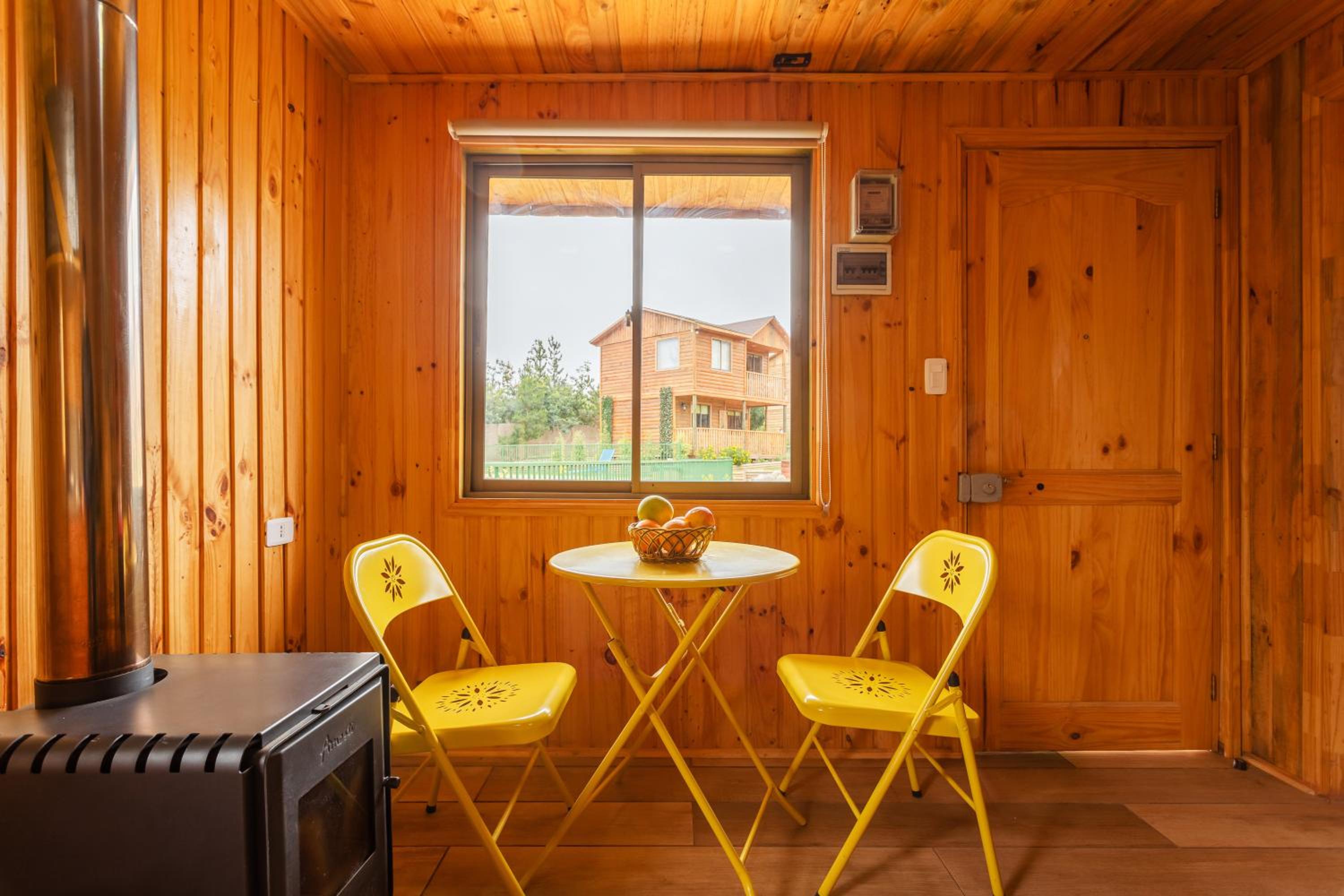 Cabaña en Tunquén con parrilla, fogón, piscina y bosque