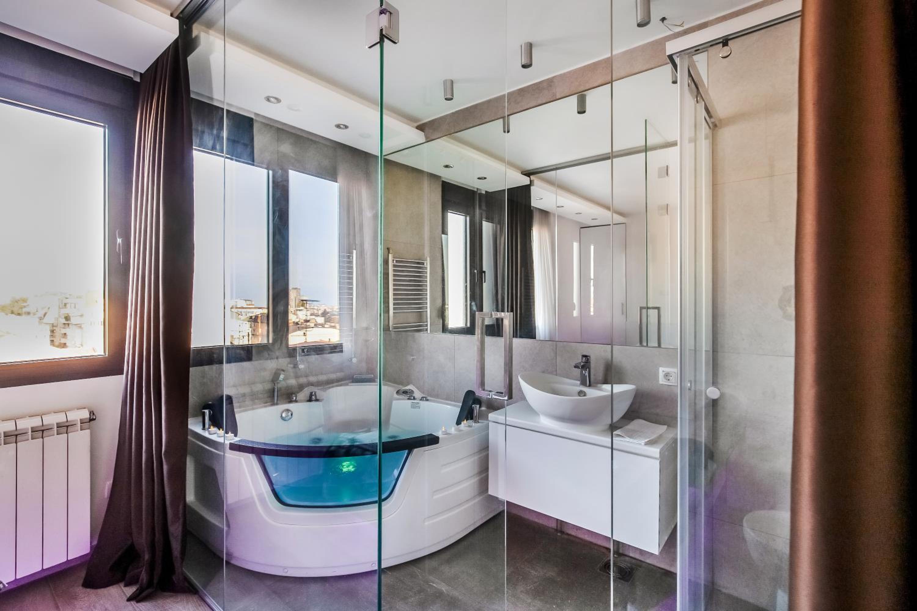 Luxury Boutique City Center Apartments view 5