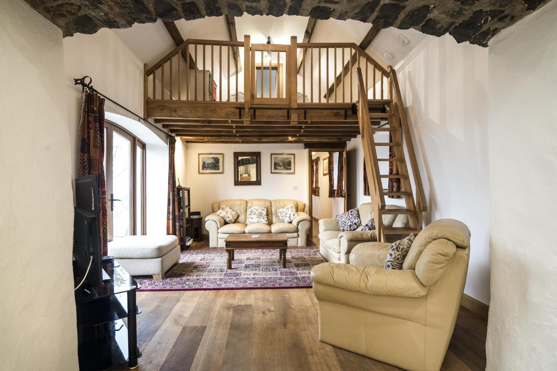 Orchard Cottage - Luxurious Barn Conversion - Beavers Hill view 5
