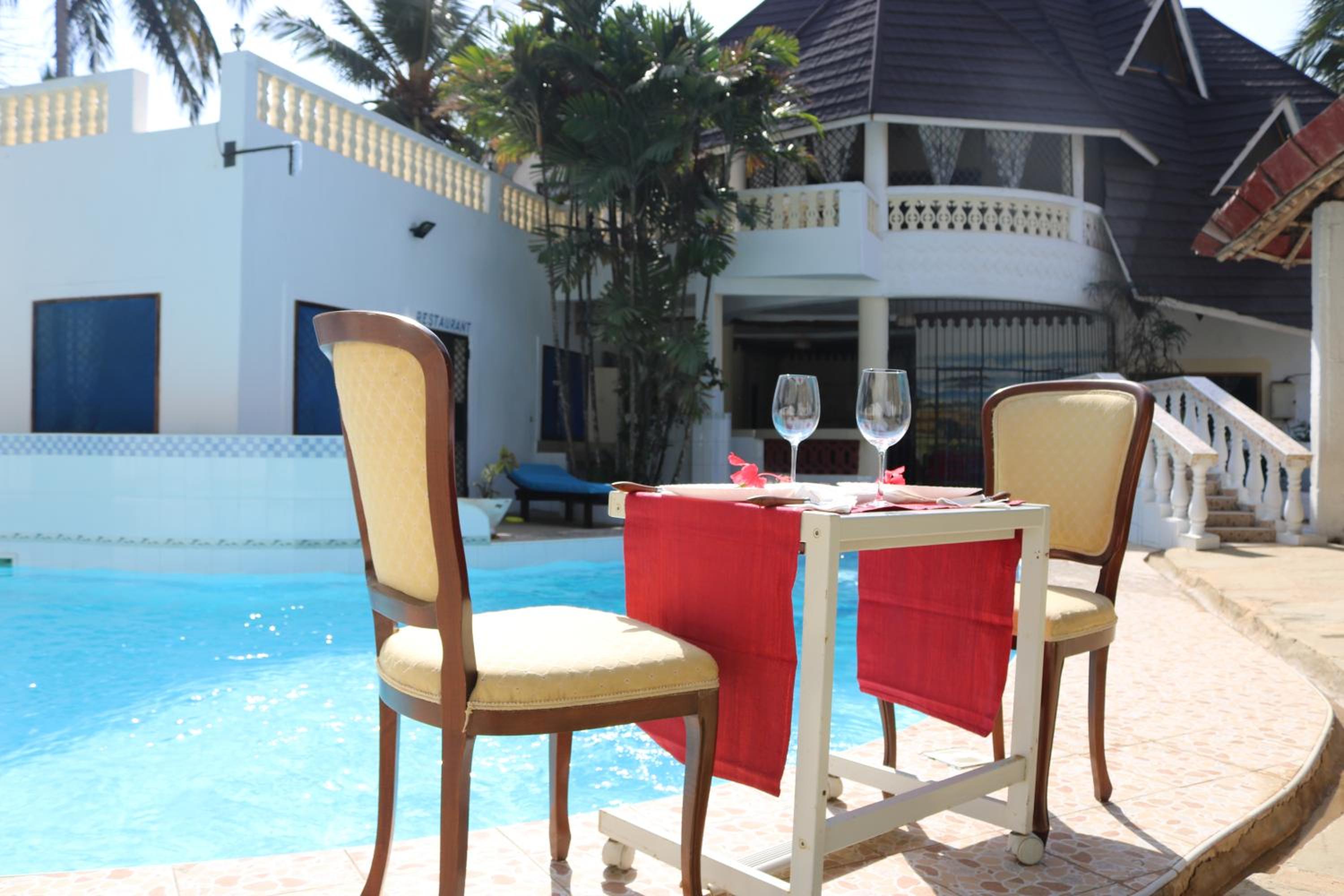 Room in Guest room - A wonderful Beach property in Diani Beach Kenya view 3