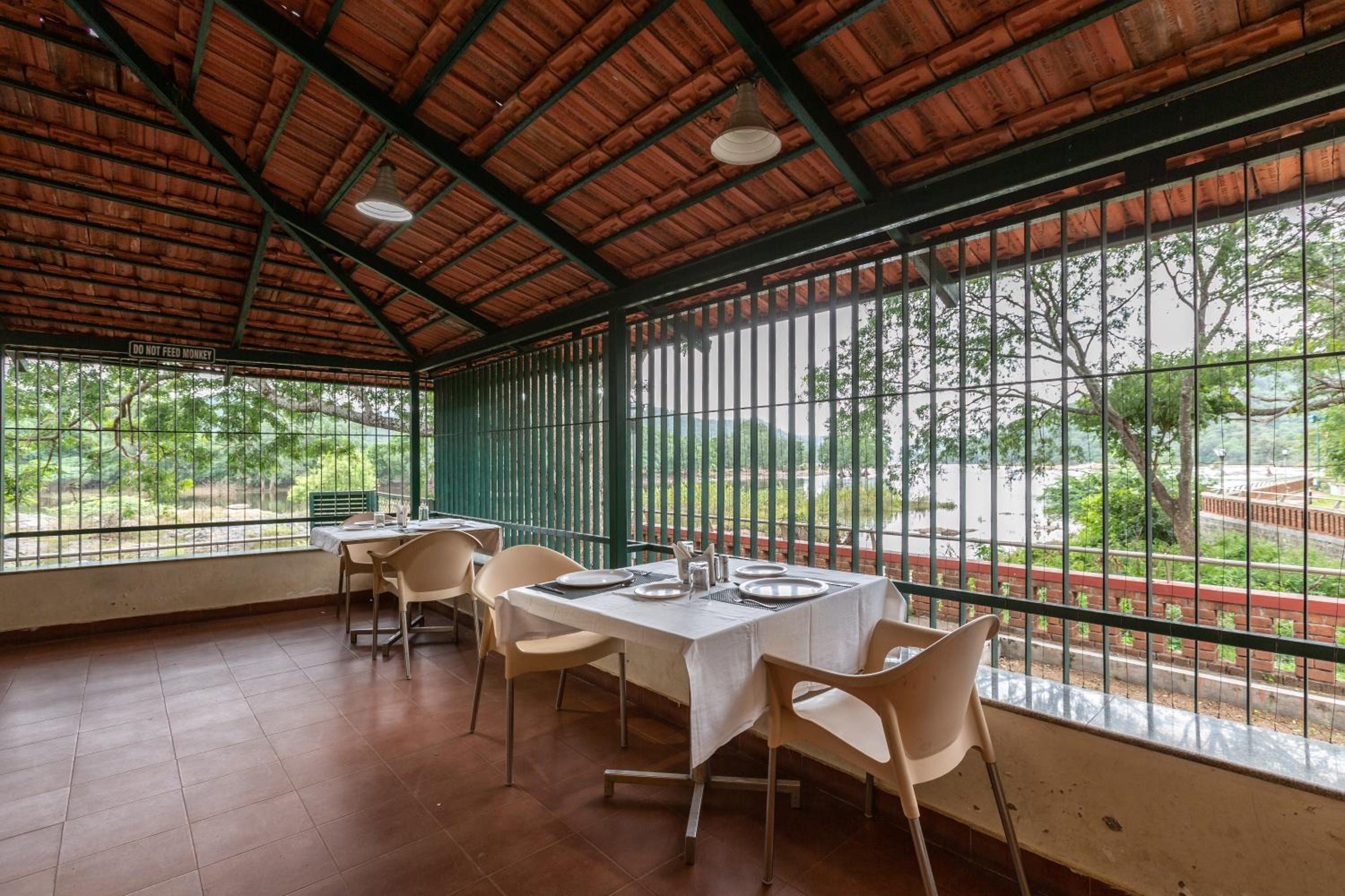 KSTDC Hotel Mayura Sangama Mekedatu