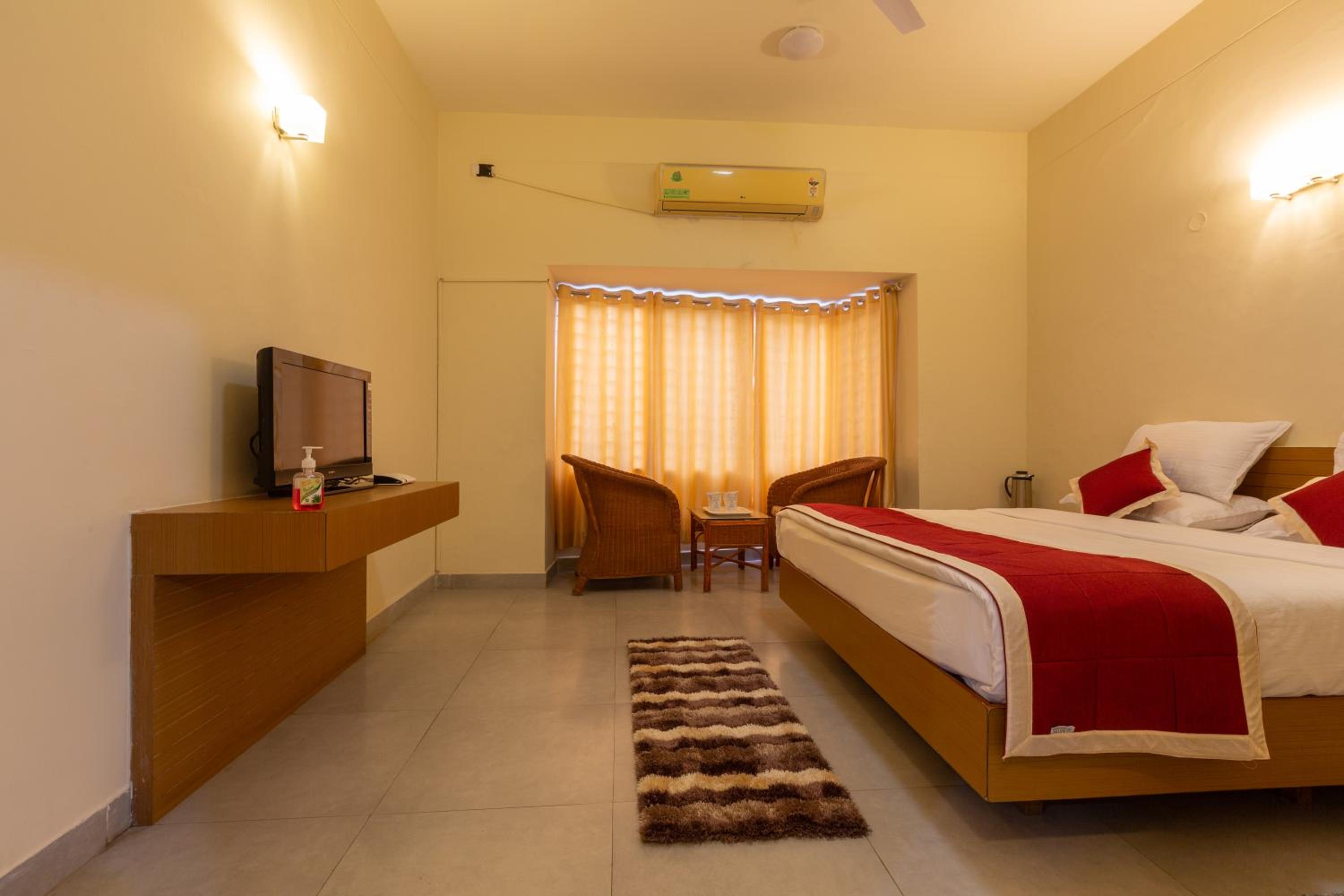 KSTDC Hotel Mayura Sangama Mekedatu