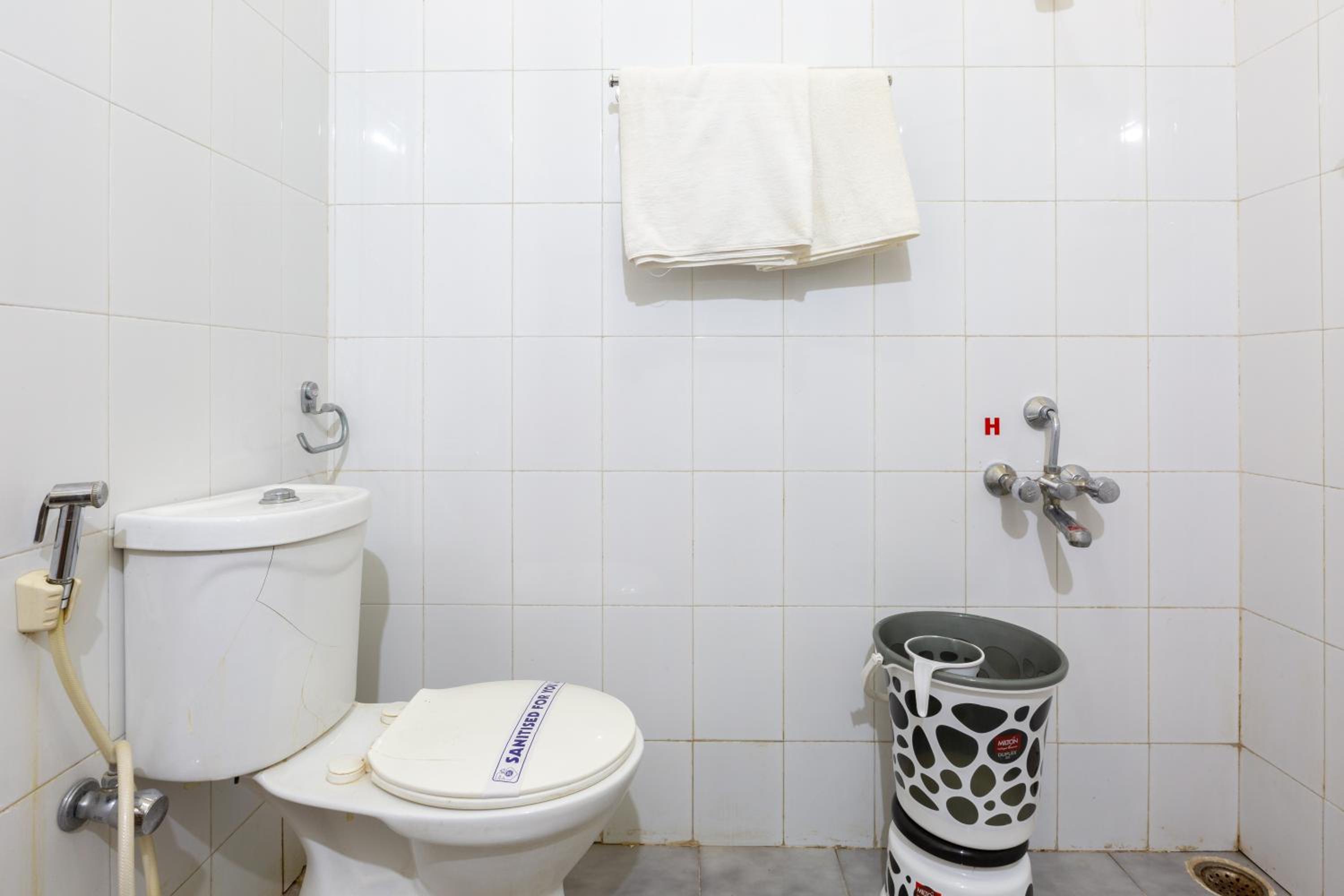 KSTDC Hotel Mayura Sangama Mekedatu