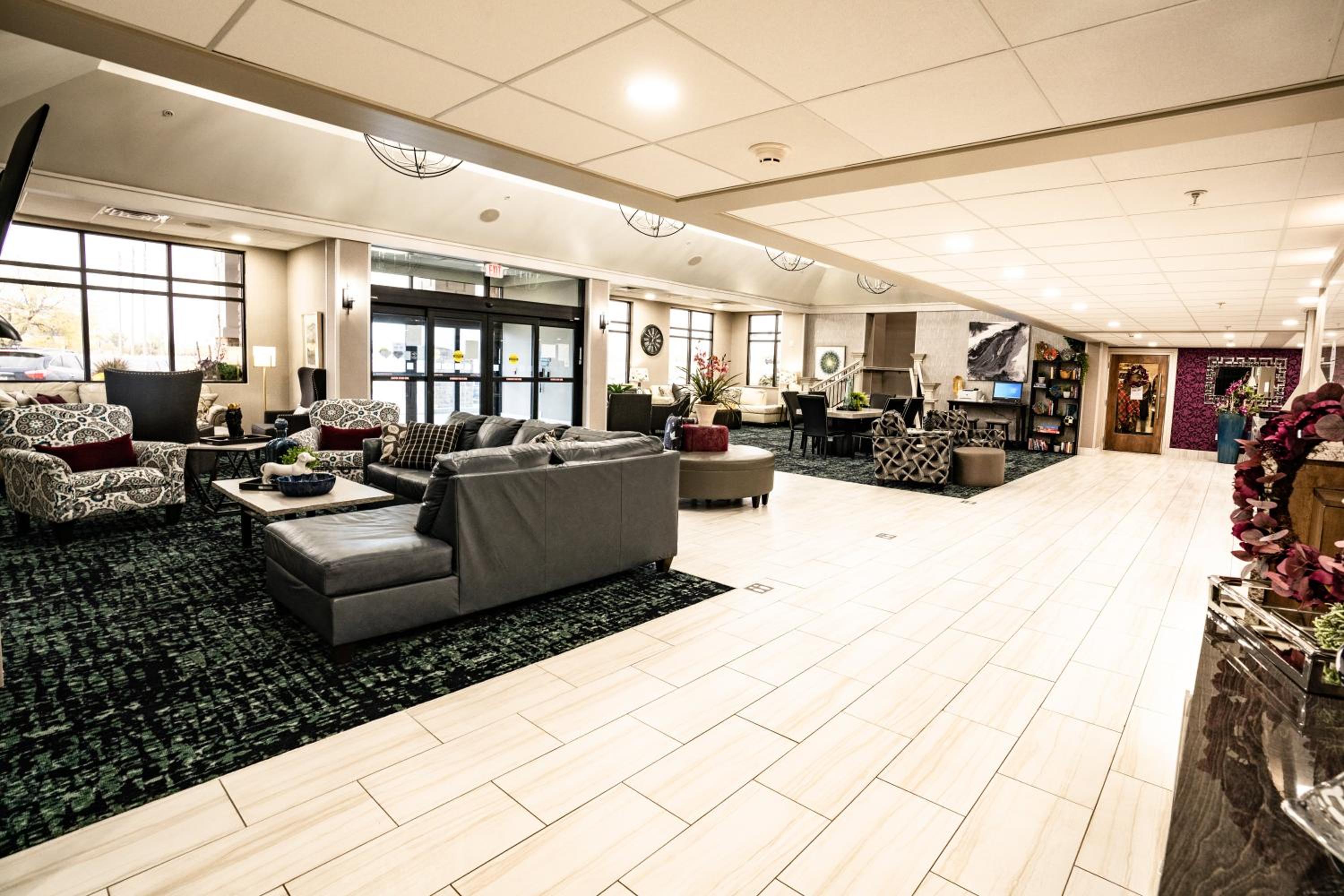 Kearney Vacations - Holiday Inn Kearney, an IHG Hotel - Property Image 4