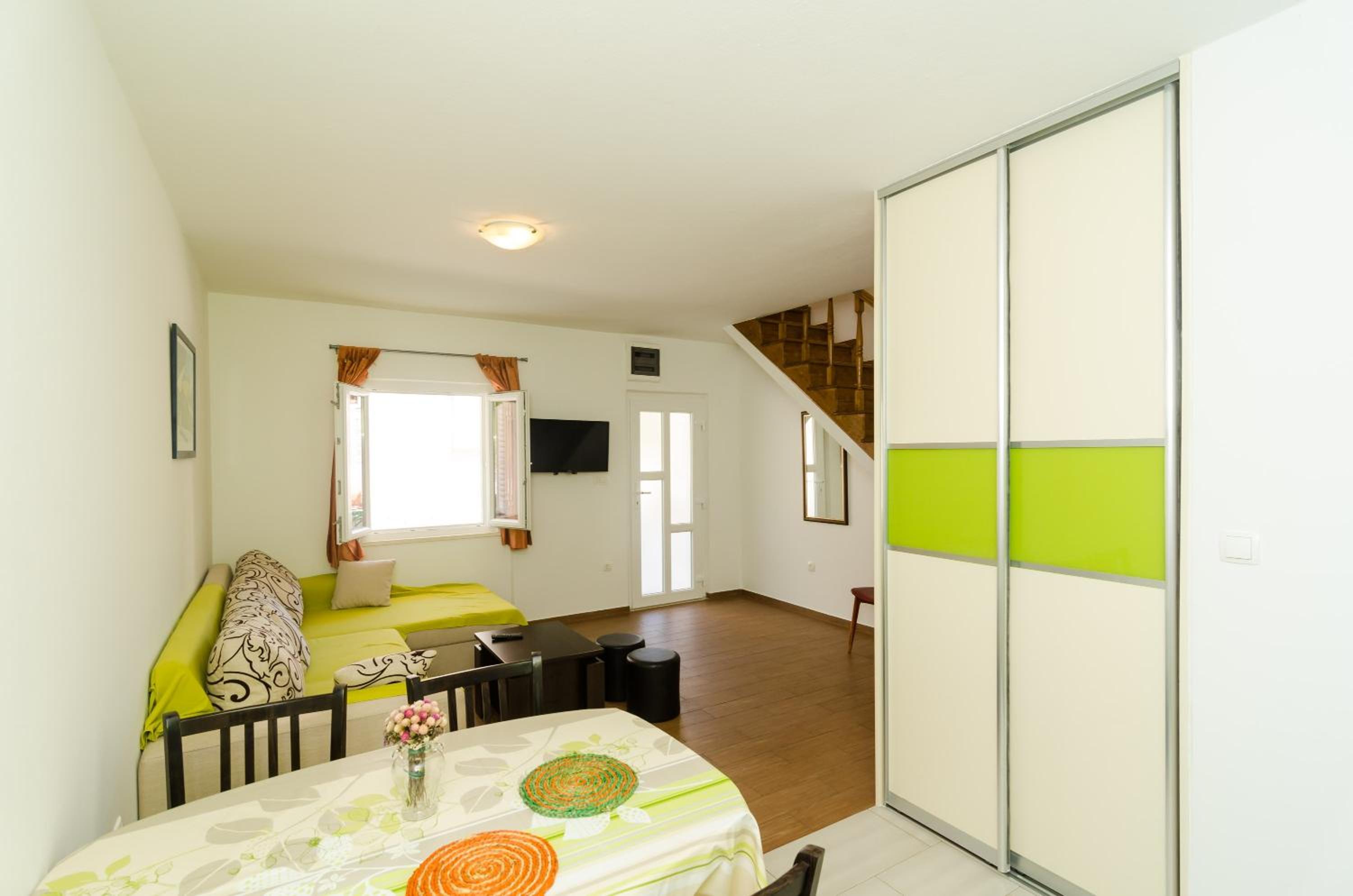 Holiday Home Jasenka Trstenik view 5