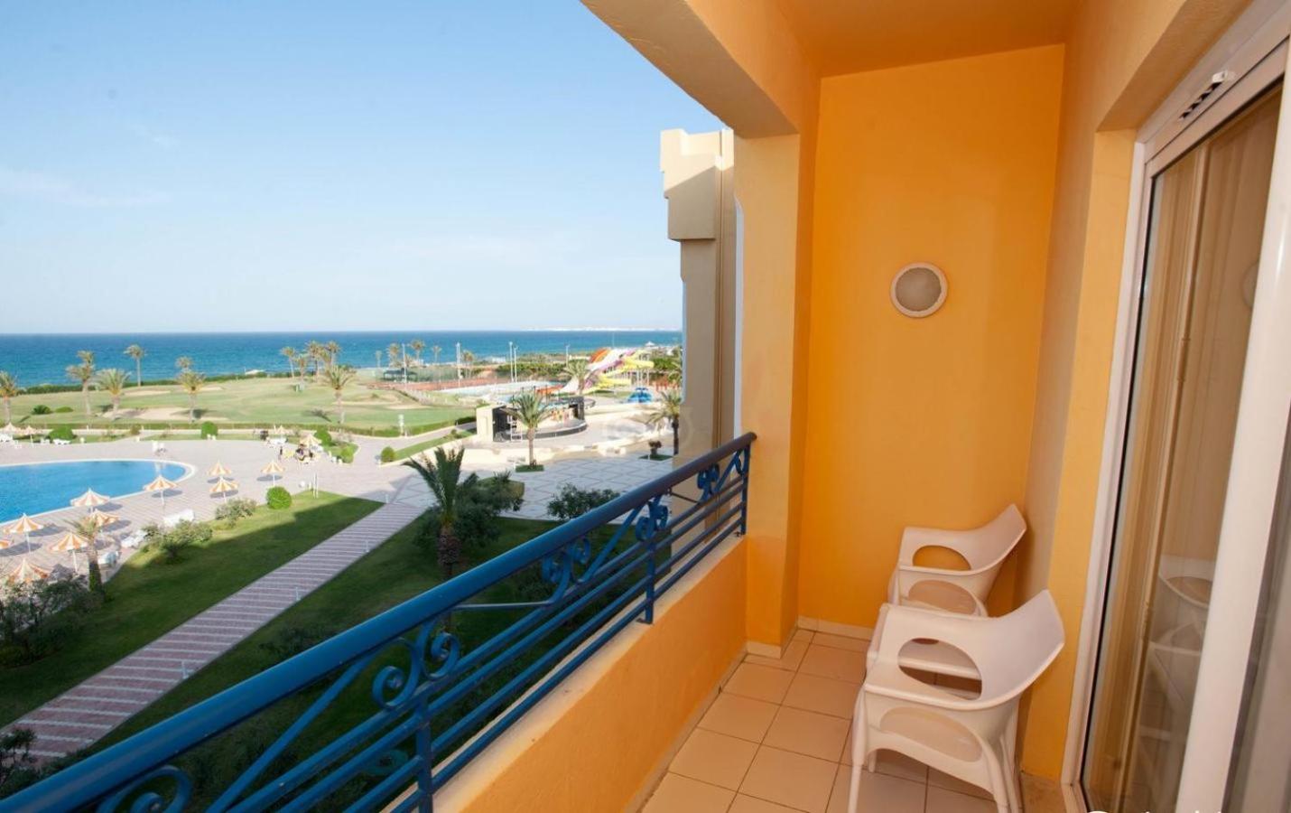 balcony