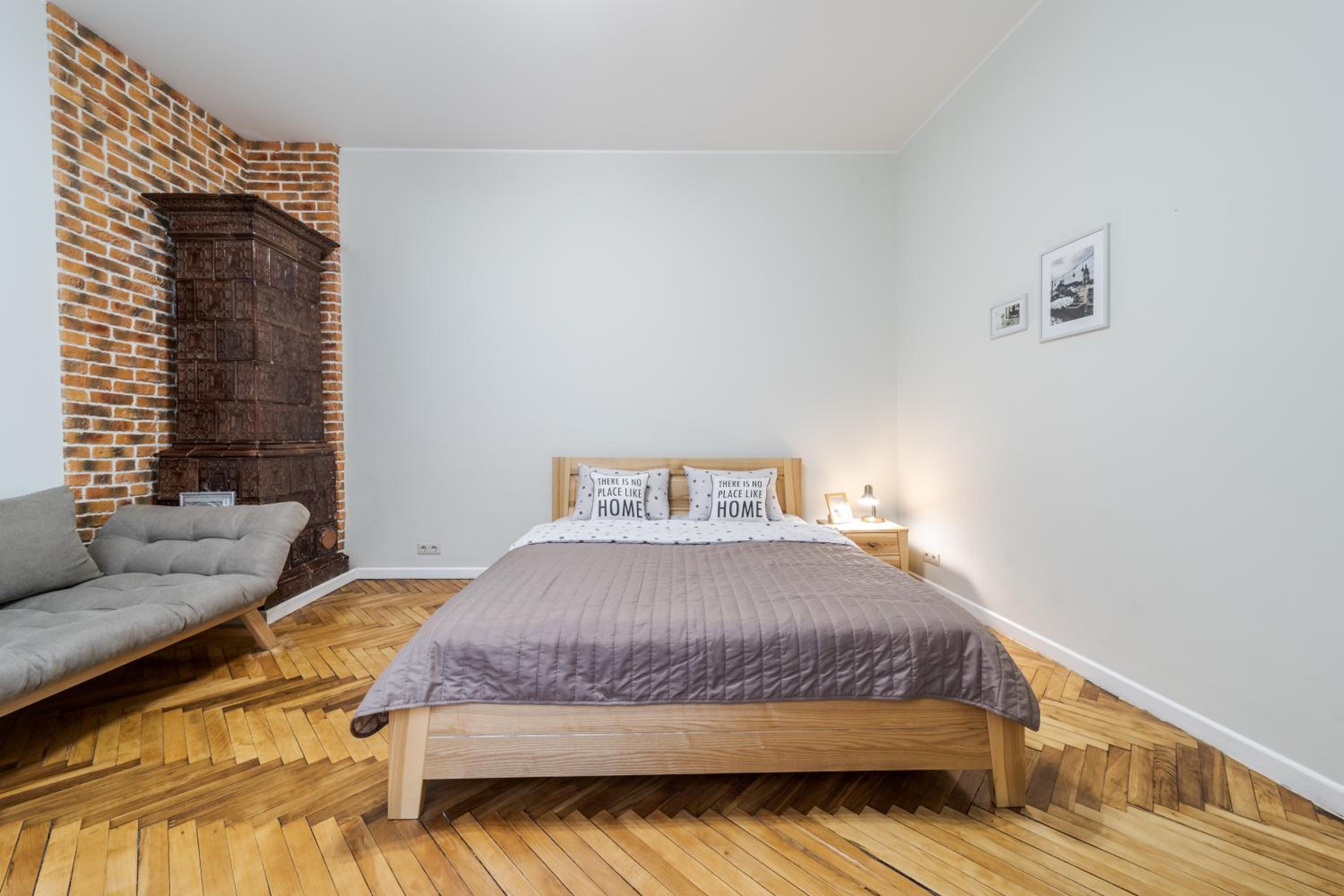 InshiApartments on Teodora square view 3