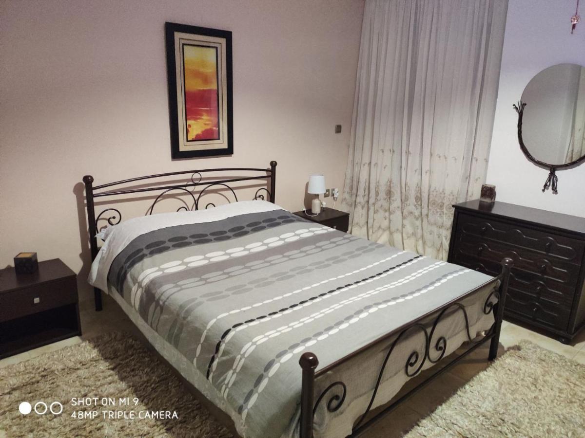 Hotel Airport's Close, Cozy Flat for 6 Persons - Image 1