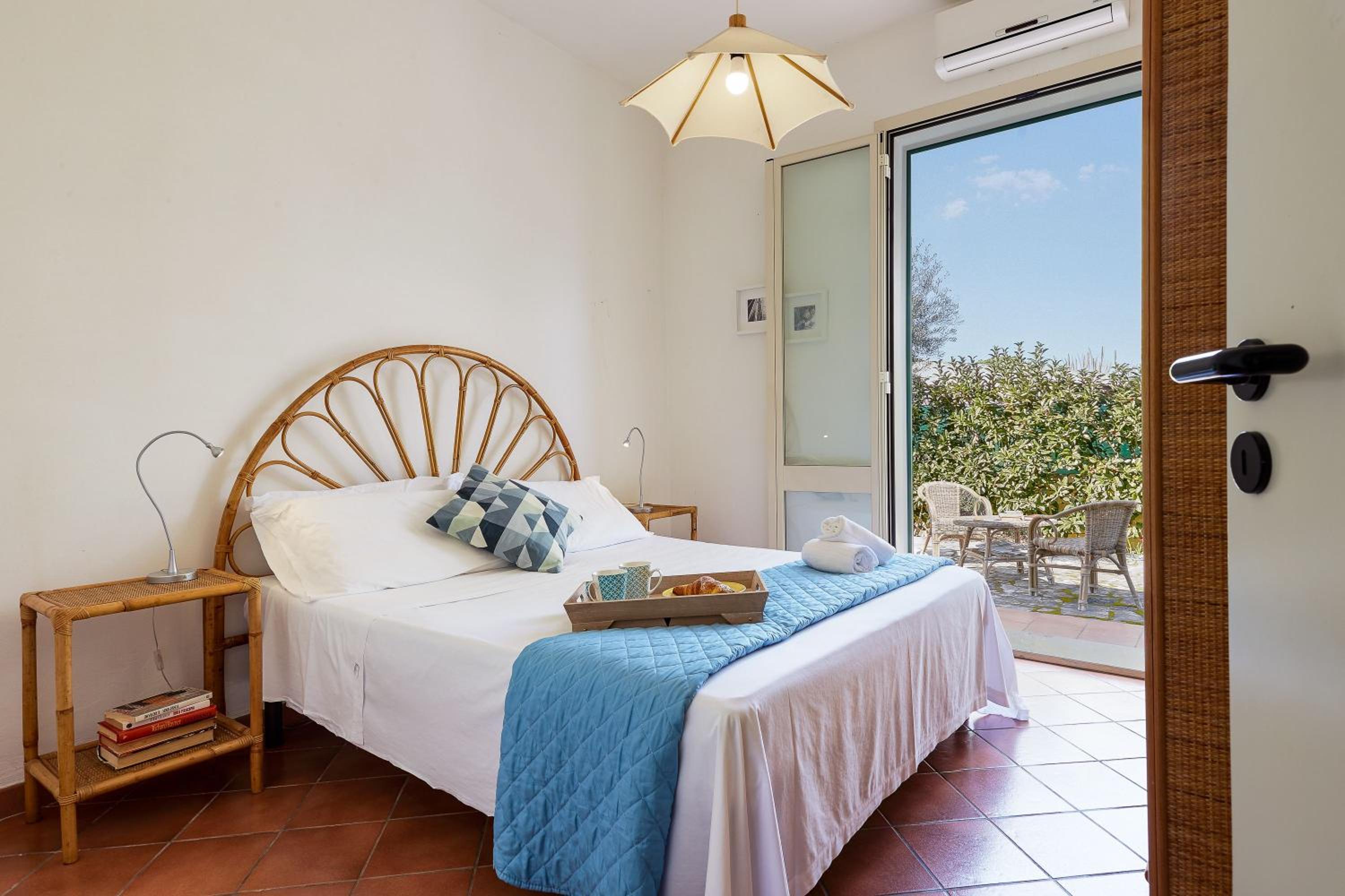 Casa Vacanza Ondablu CaseSicule, on the Beach with big Veranda and Wifi view 4