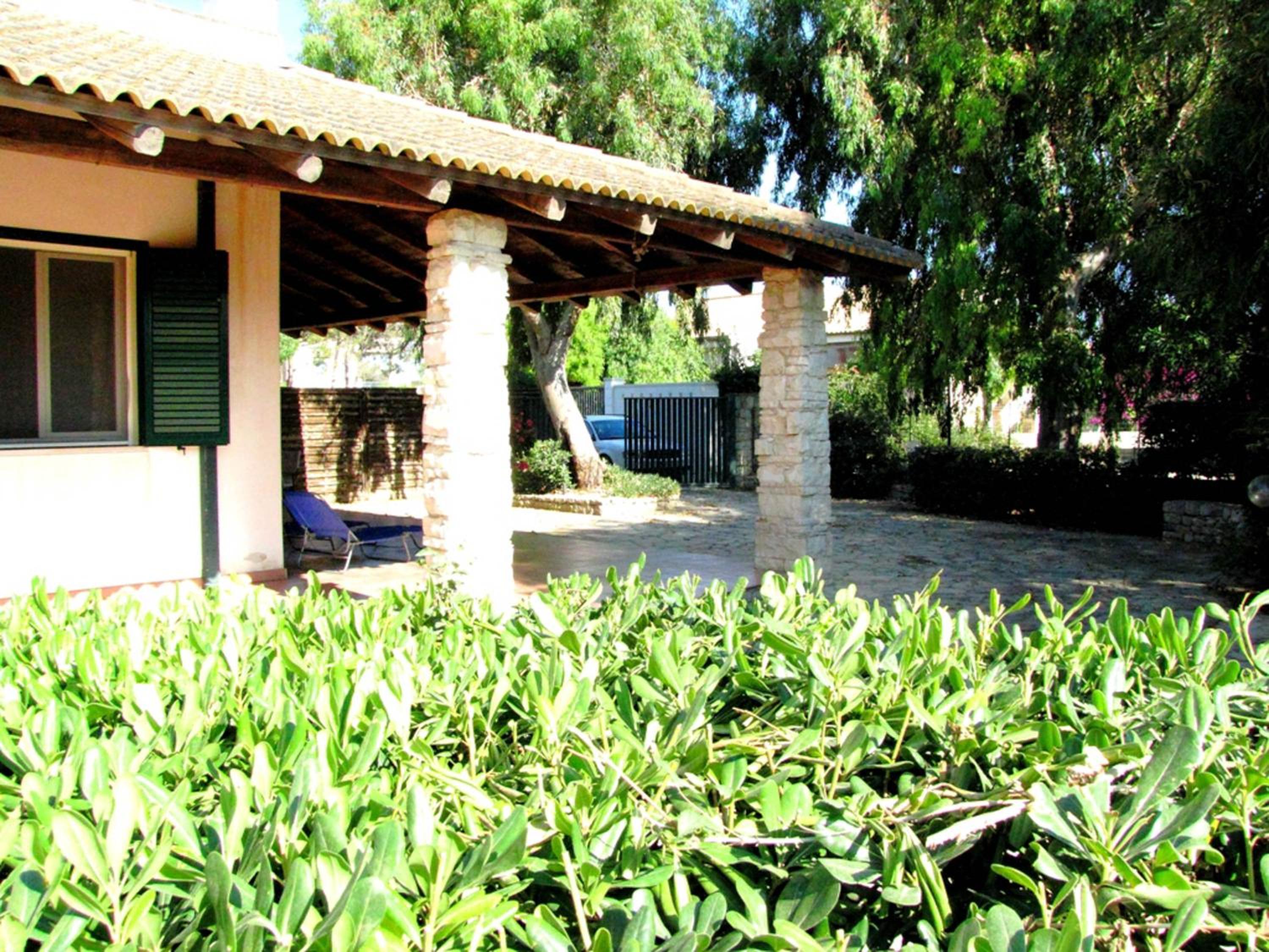Casa Vacanza Ondablu CaseSicule, on the Beach with big Veranda and Wifi view 2