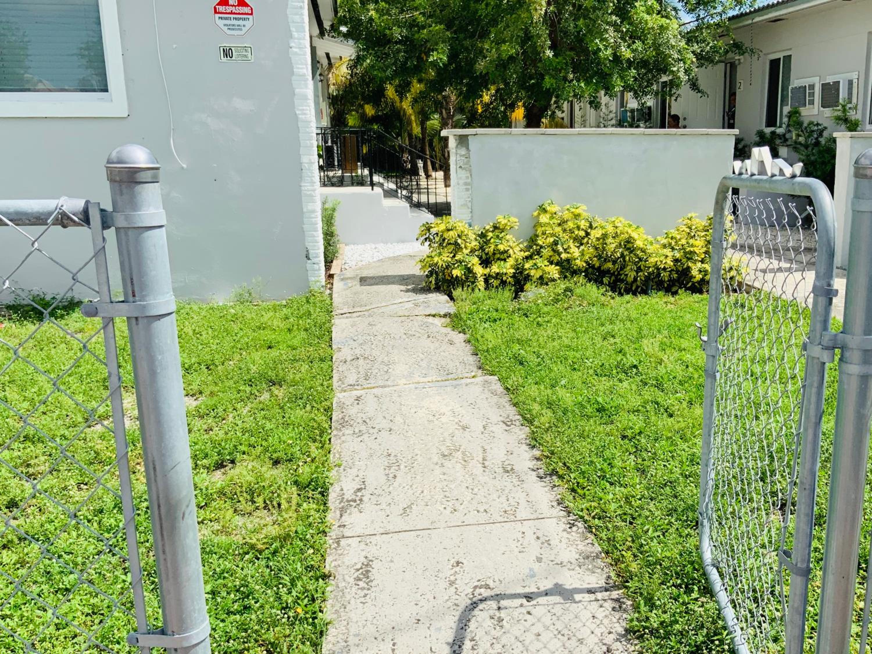 Adorable private apartments in the Heart of Miami!