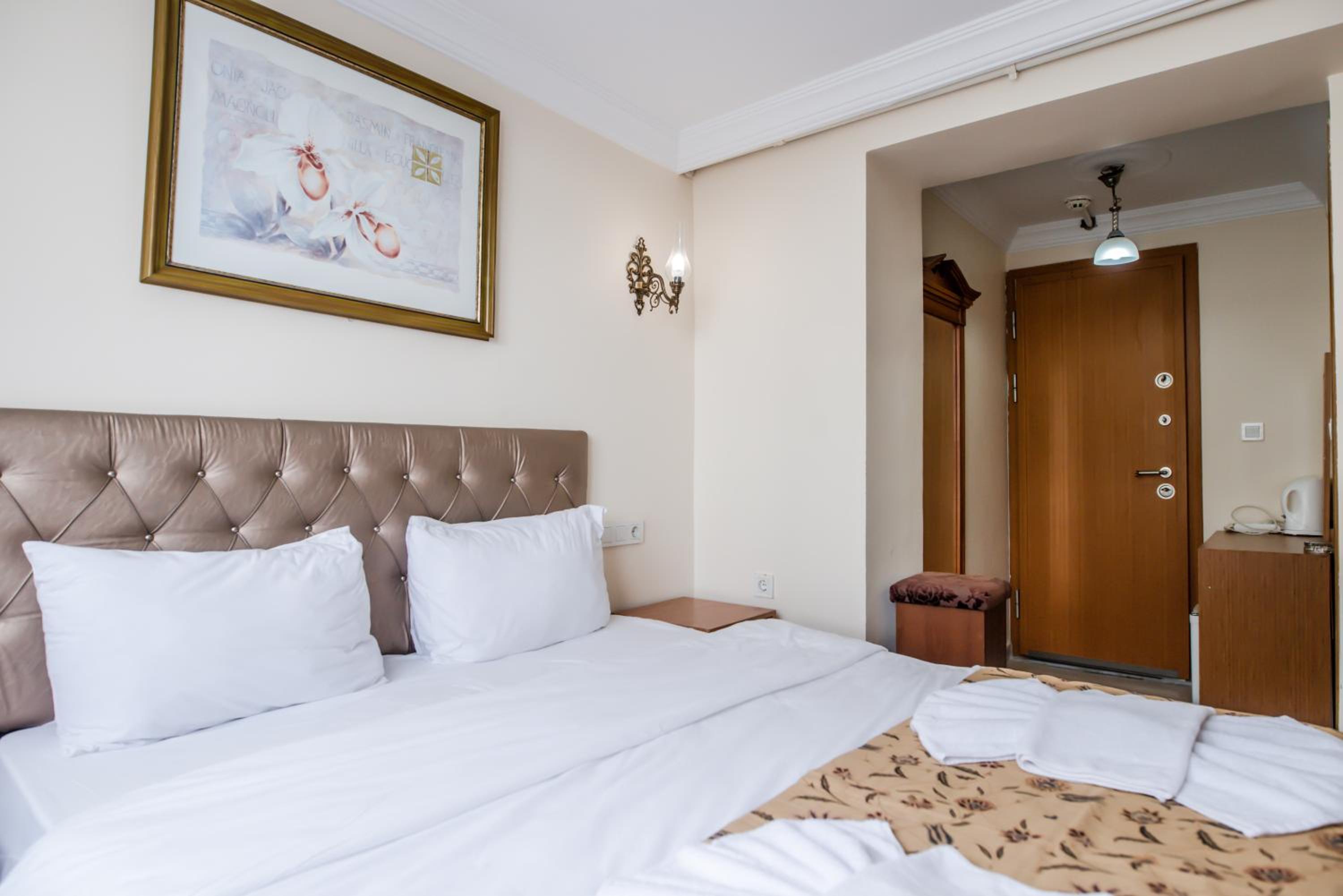 Camelot Apartment