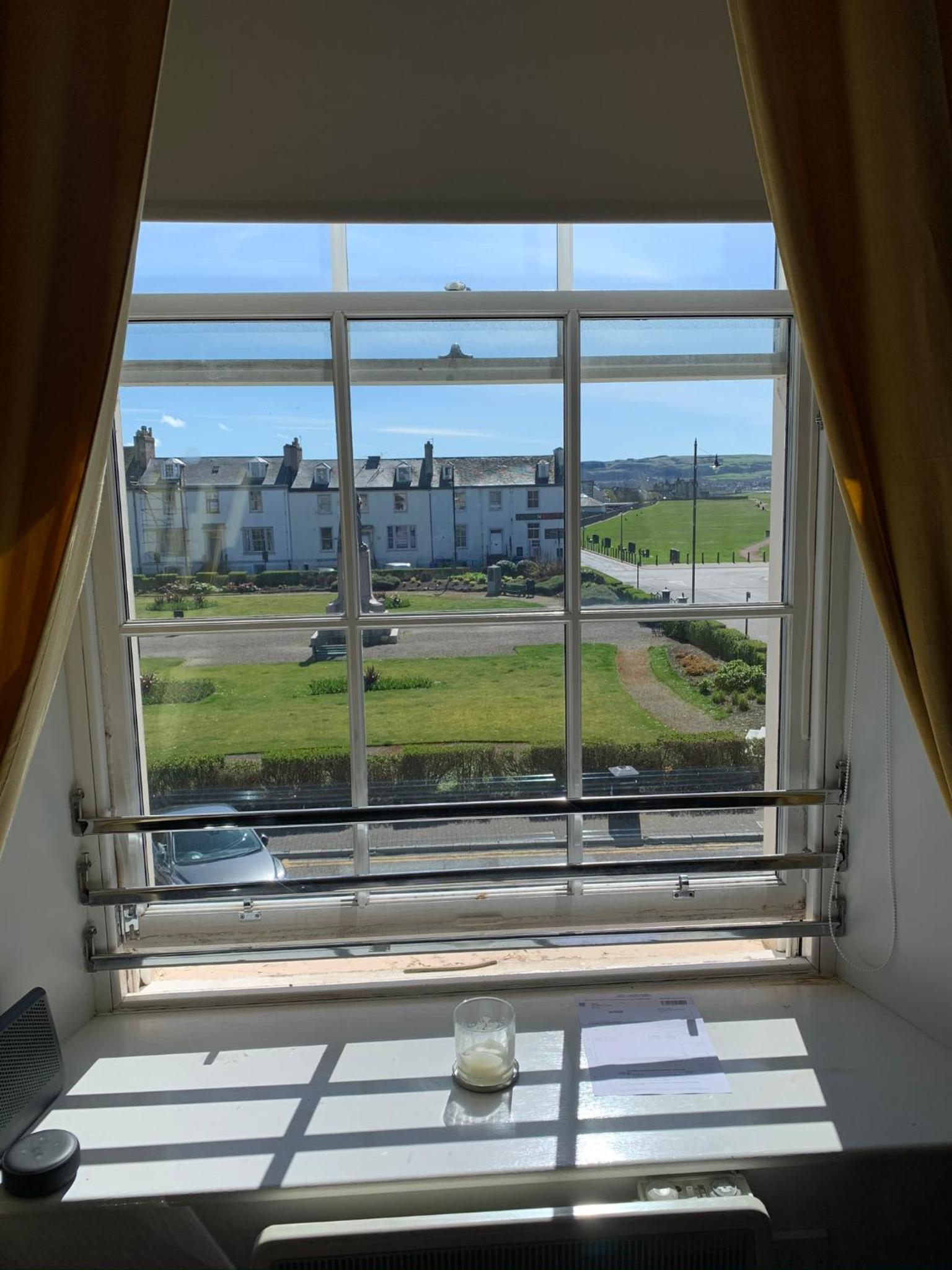 Ayr Apartment with Sea and Countryside views