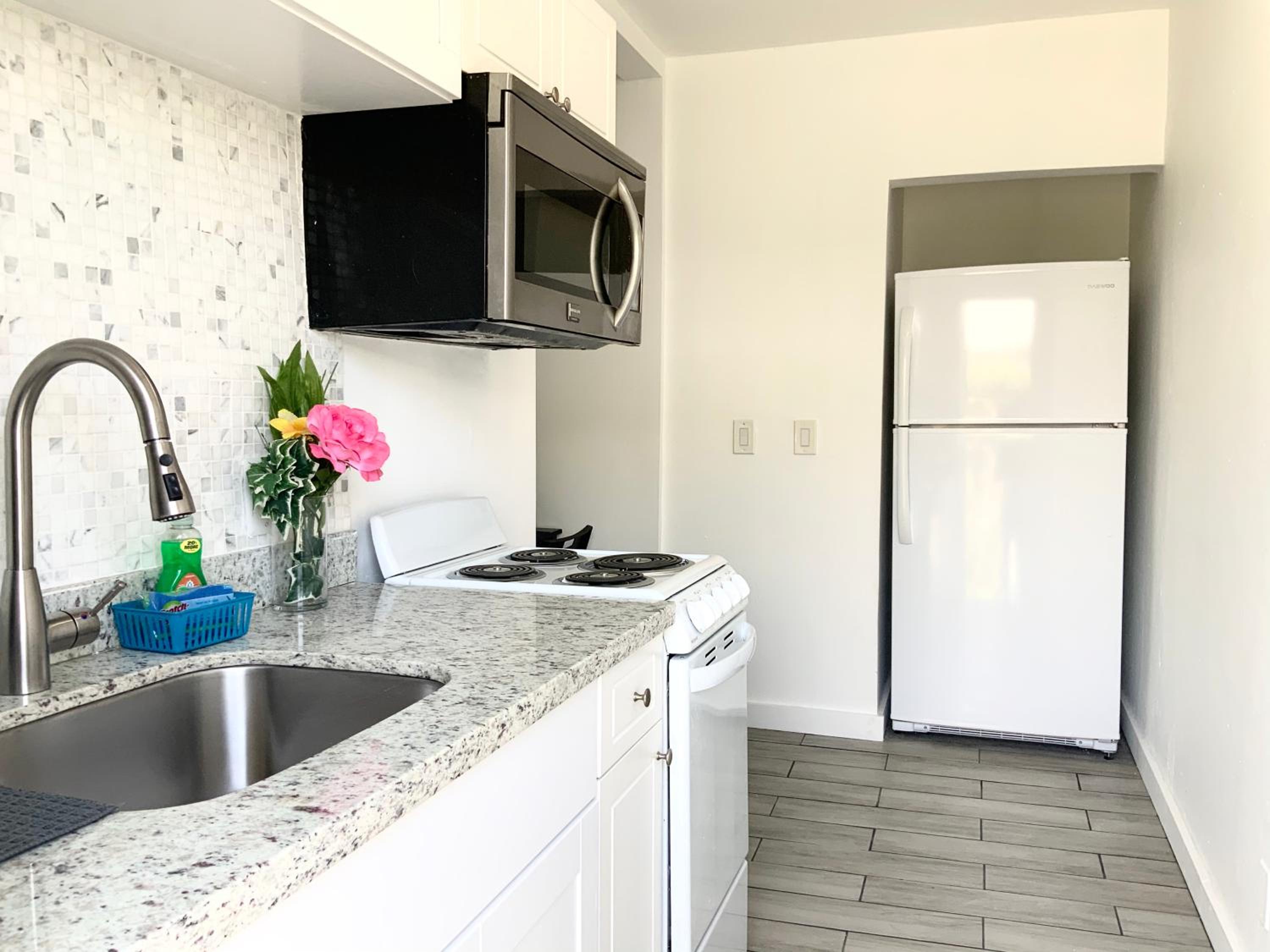 Adorable private apartments in the Heart of Miami!