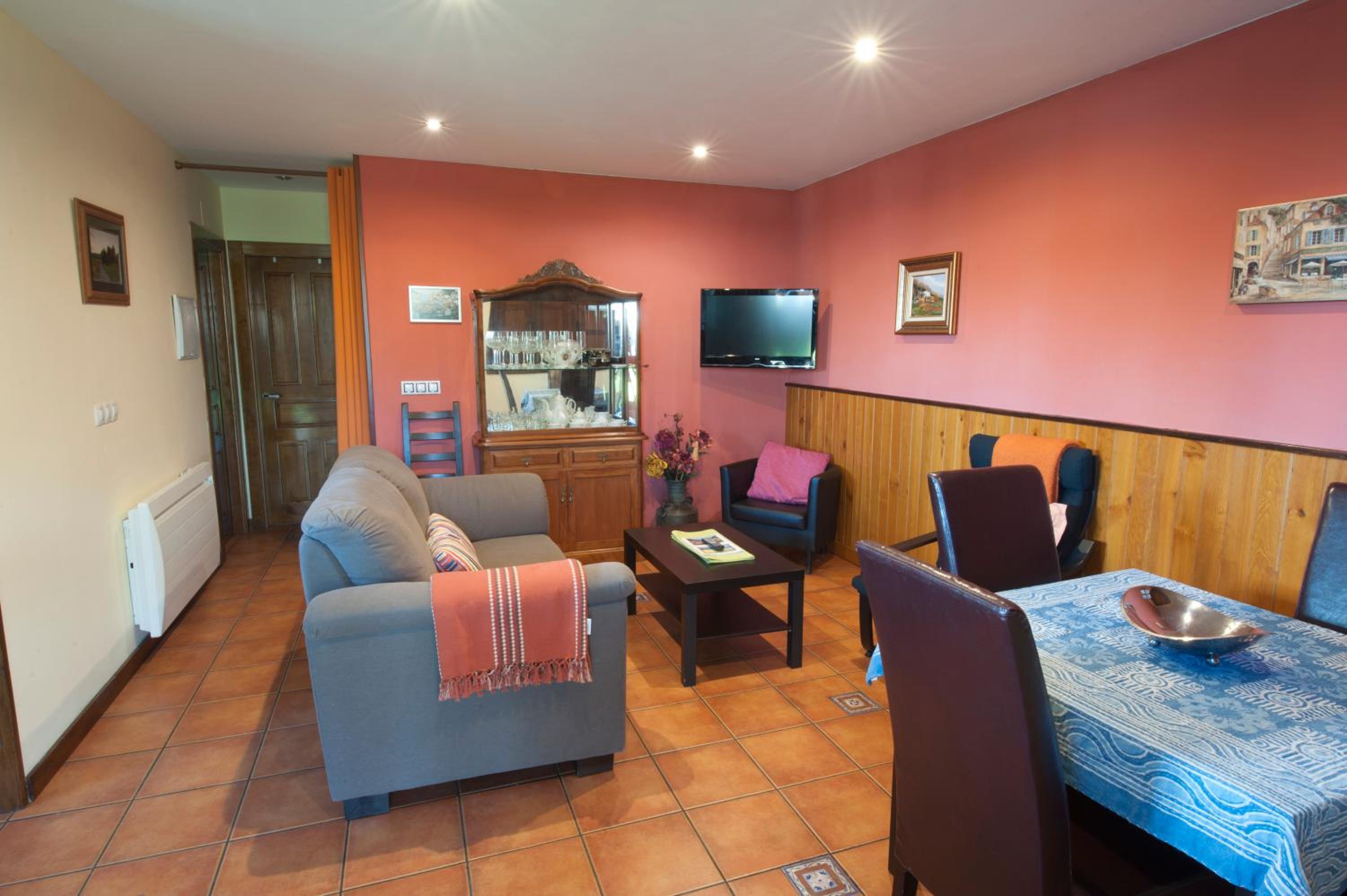 Apartamentos Rurales Villa del Sain Cudillero