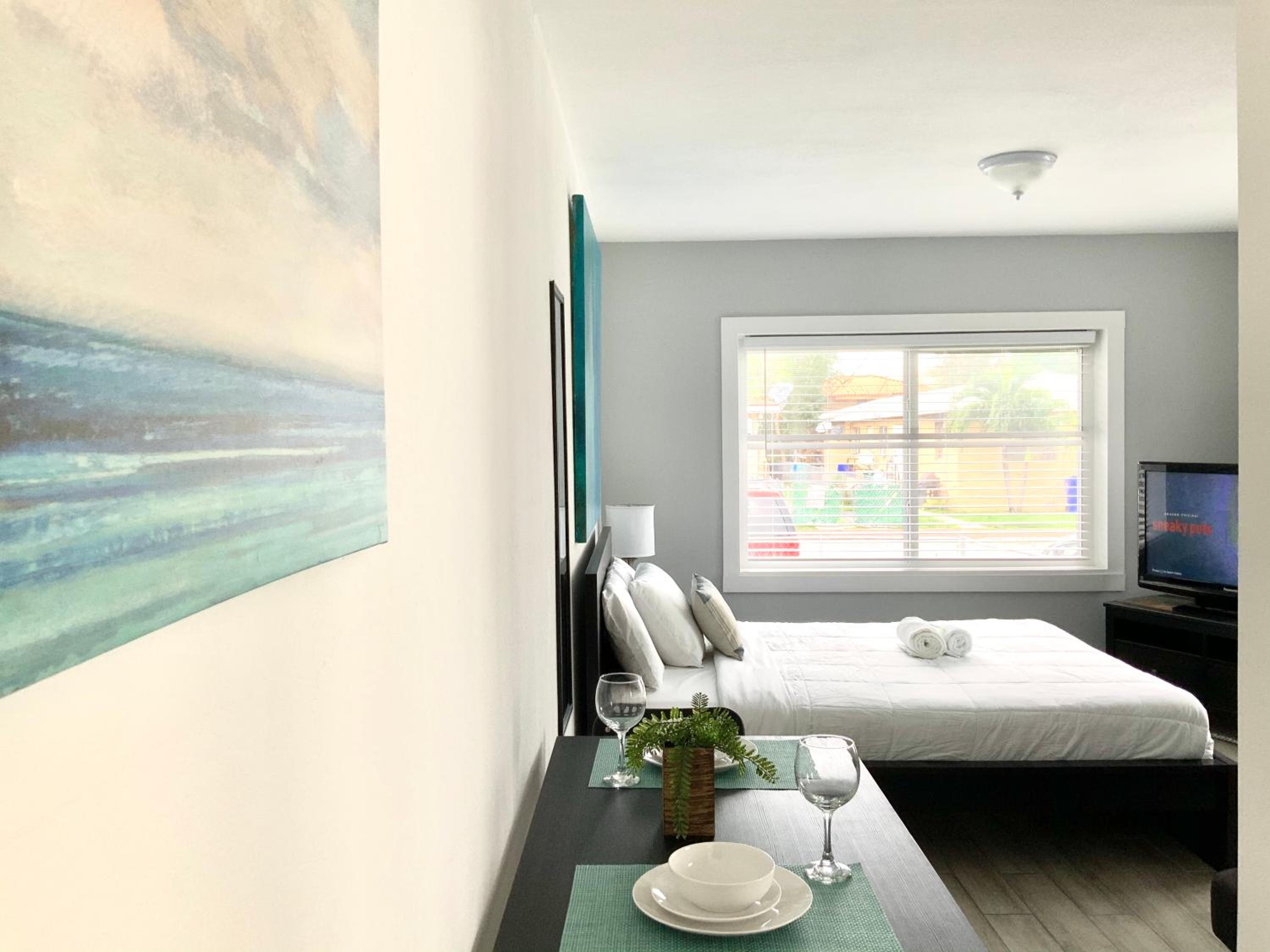 Adorable private apartments in the Heart of Miami!